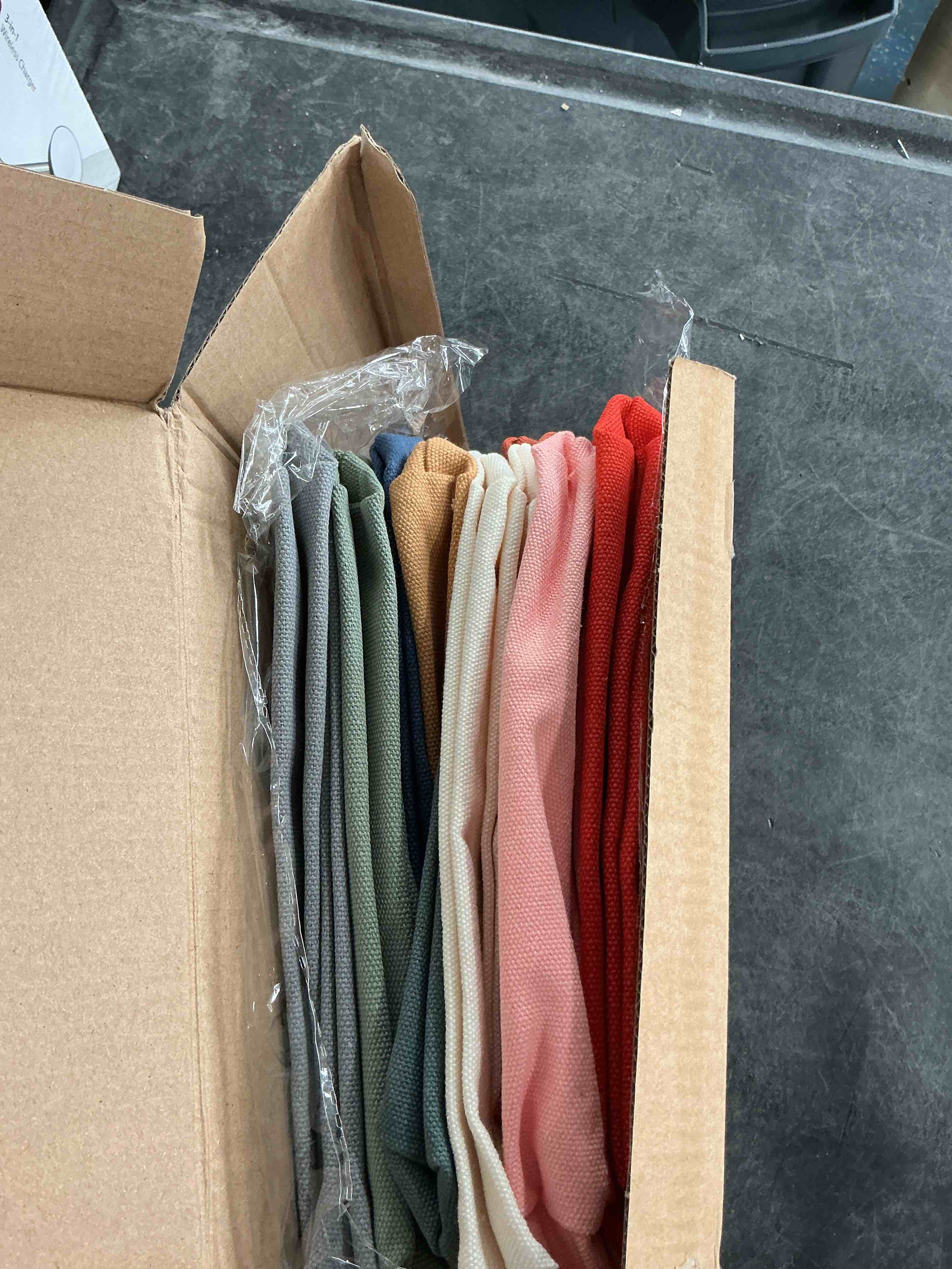 https://s3.amazonaws.com/lotting-images-prod/NonstopDeals/GRA3505221_1760037400386.jpeg