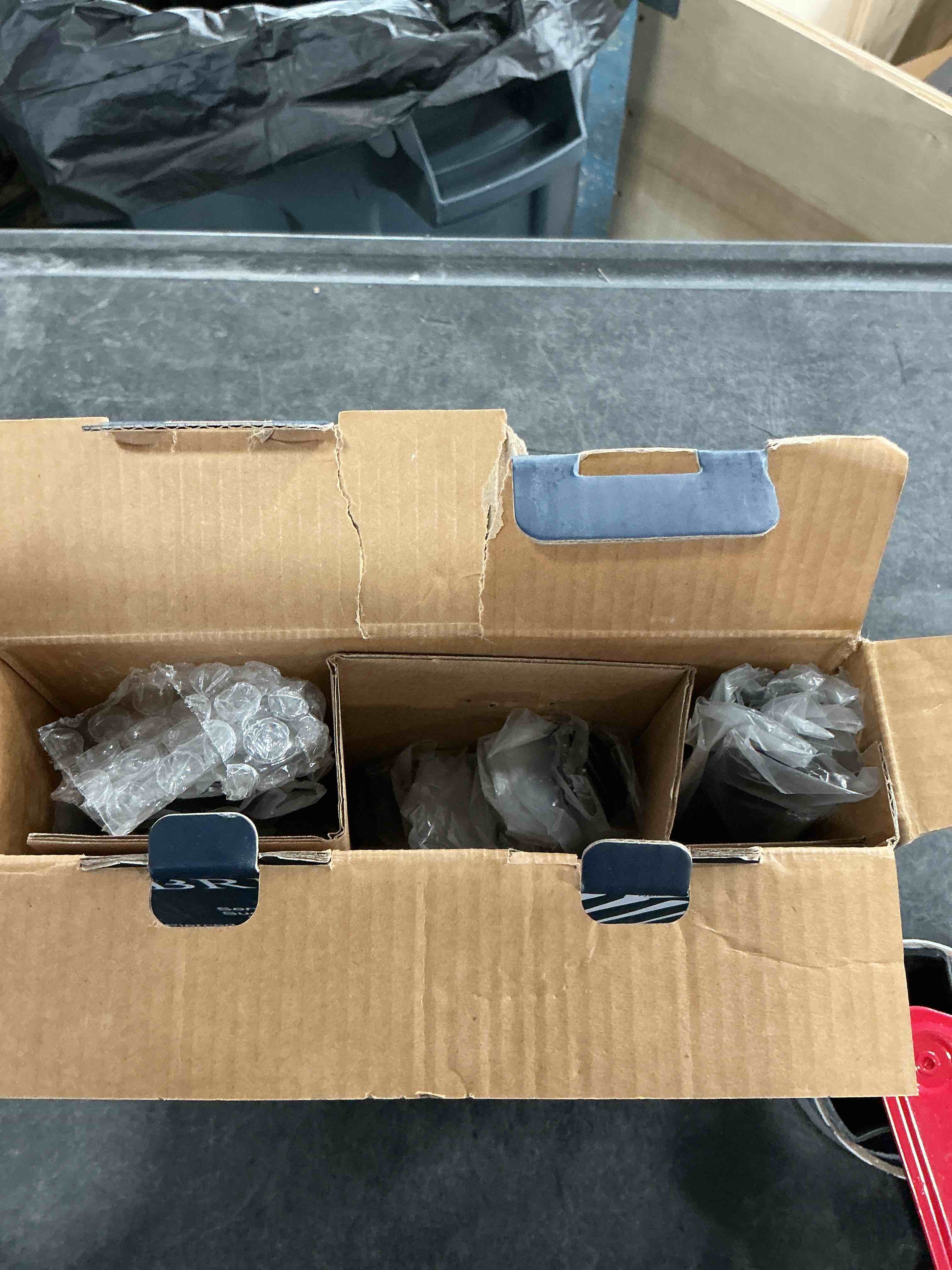 https://s3.amazonaws.com/lotting-images-prod/NonstopDeals/GRA3505225_1760037915984.jpeg