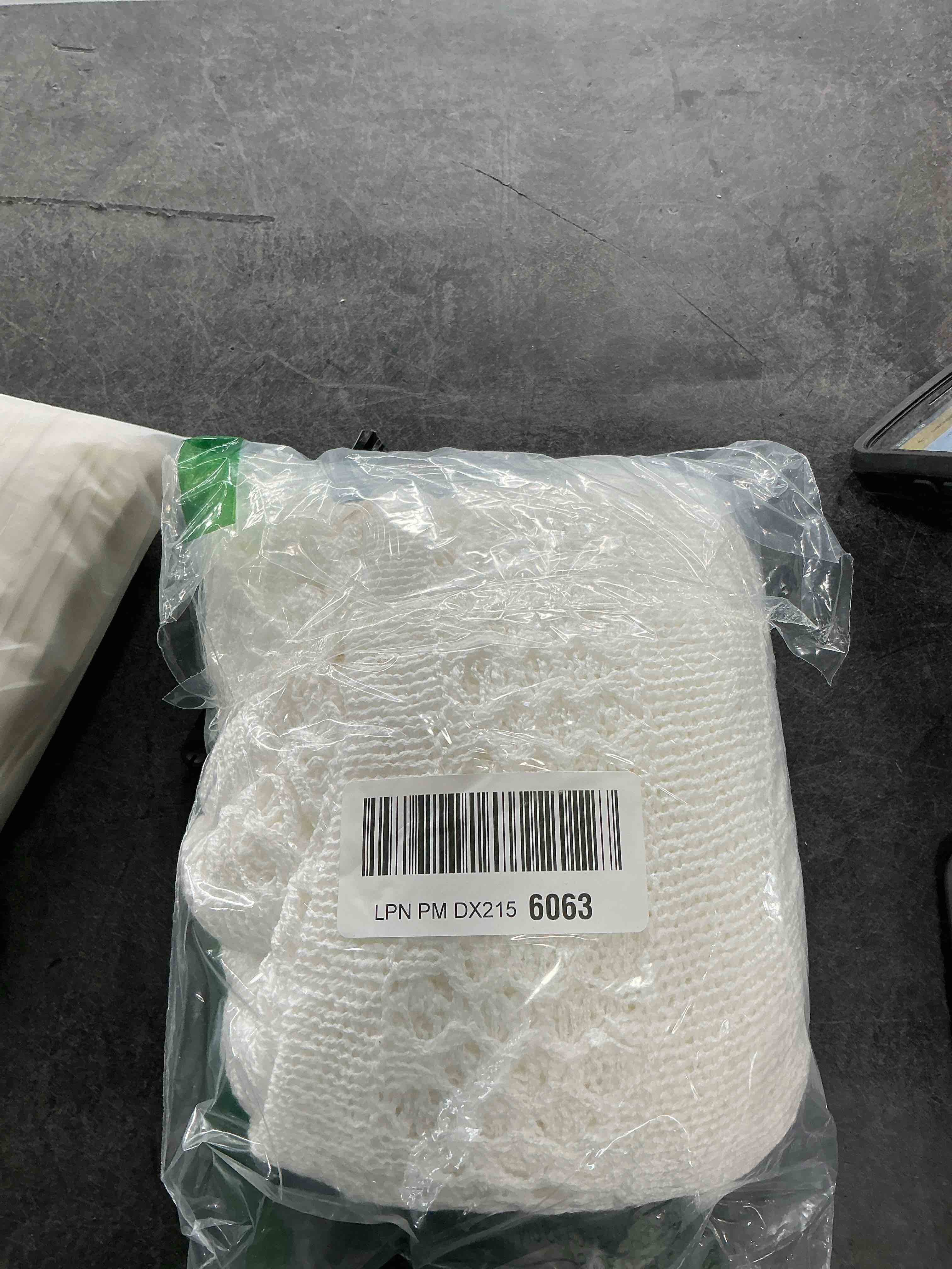 https://s3.amazonaws.com/lotting-images-prod/NonstopDeals/GRA3505241_1760041954668.jpeg