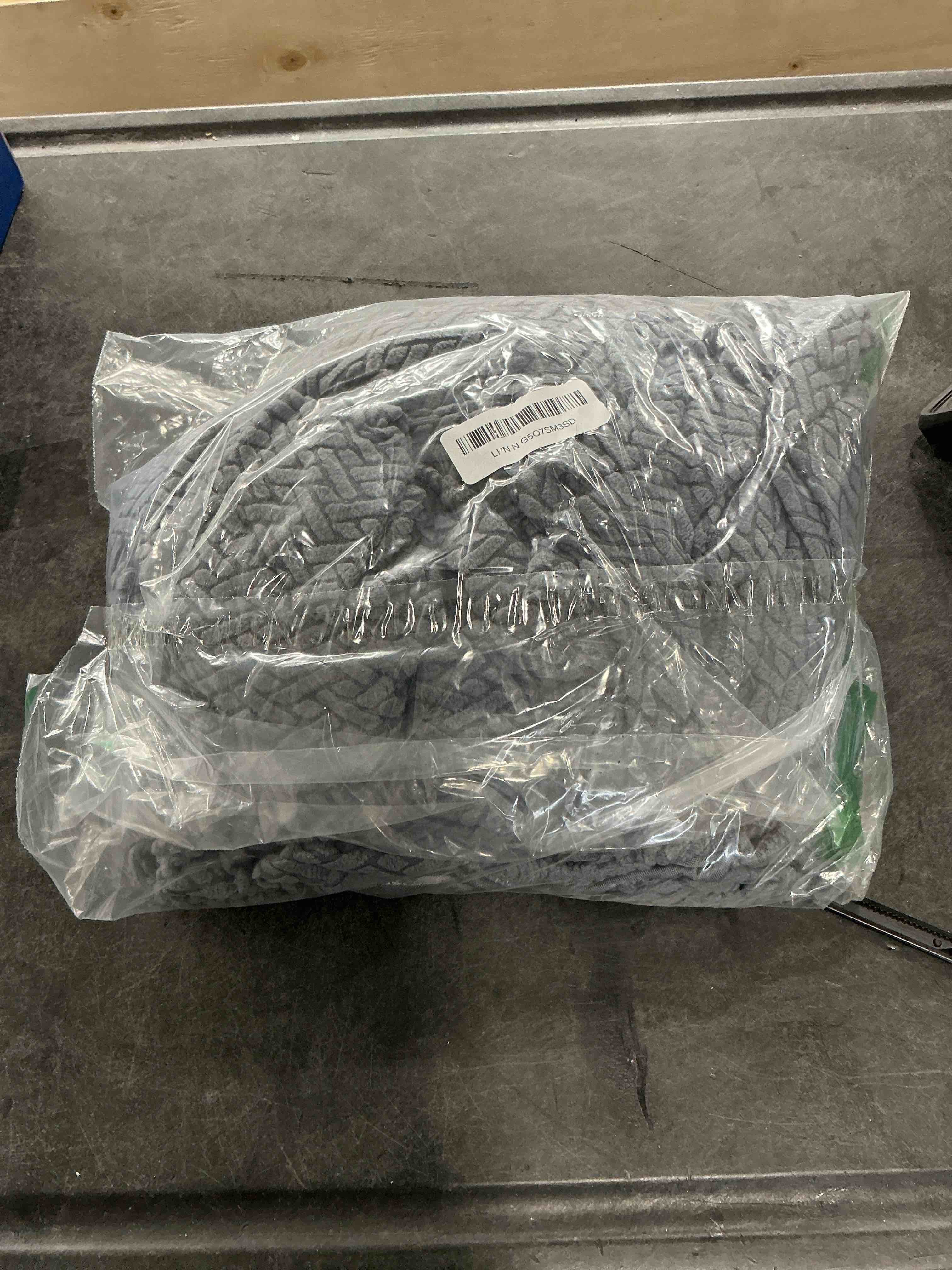 https://s3.amazonaws.com/lotting-images-prod/NonstopDeals/GRA3505243_1760042240992.jpeg