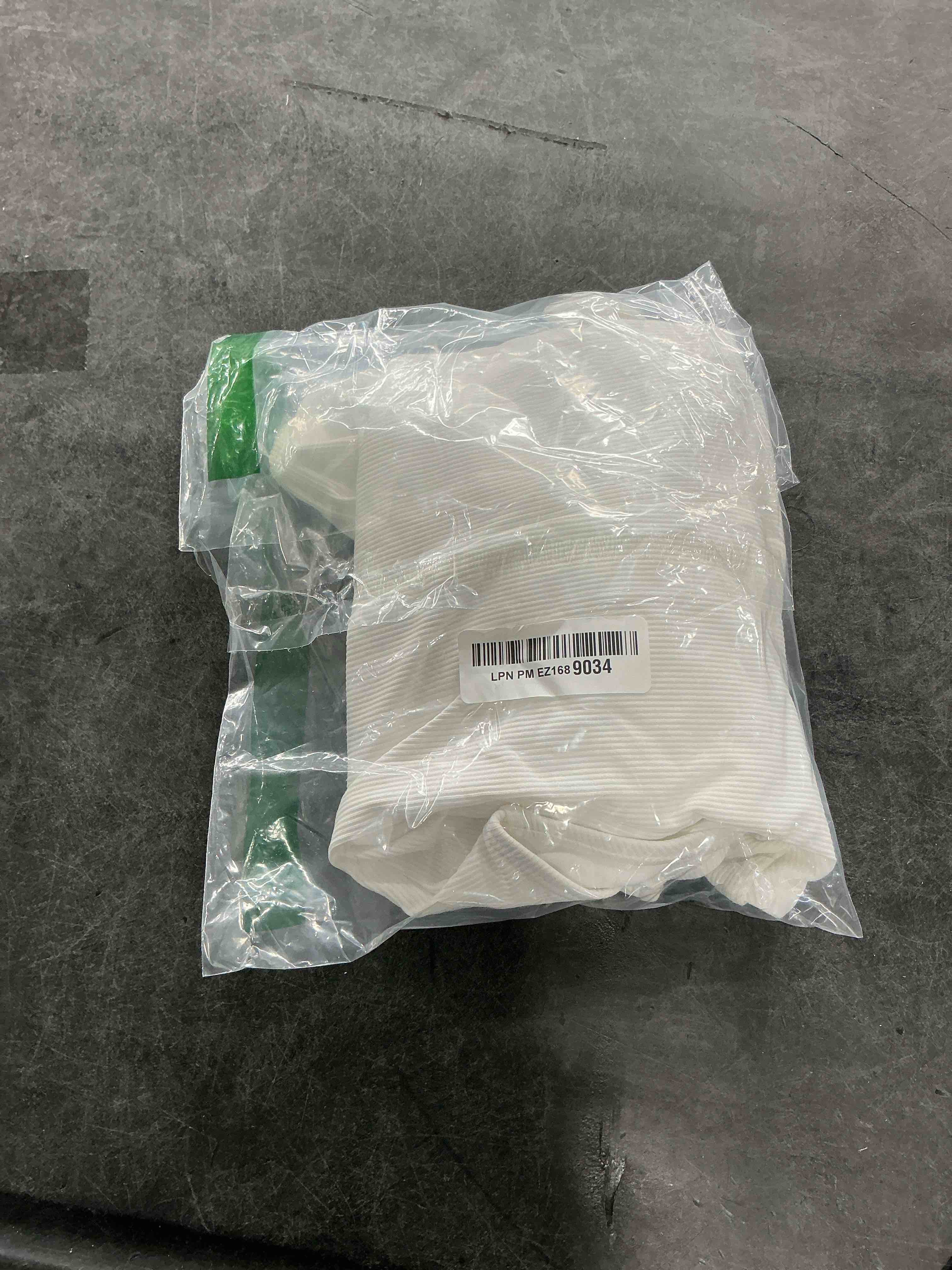 https://s3.amazonaws.com/lotting-images-prod/NonstopDeals/GRA3505247_1760042930510.jpeg