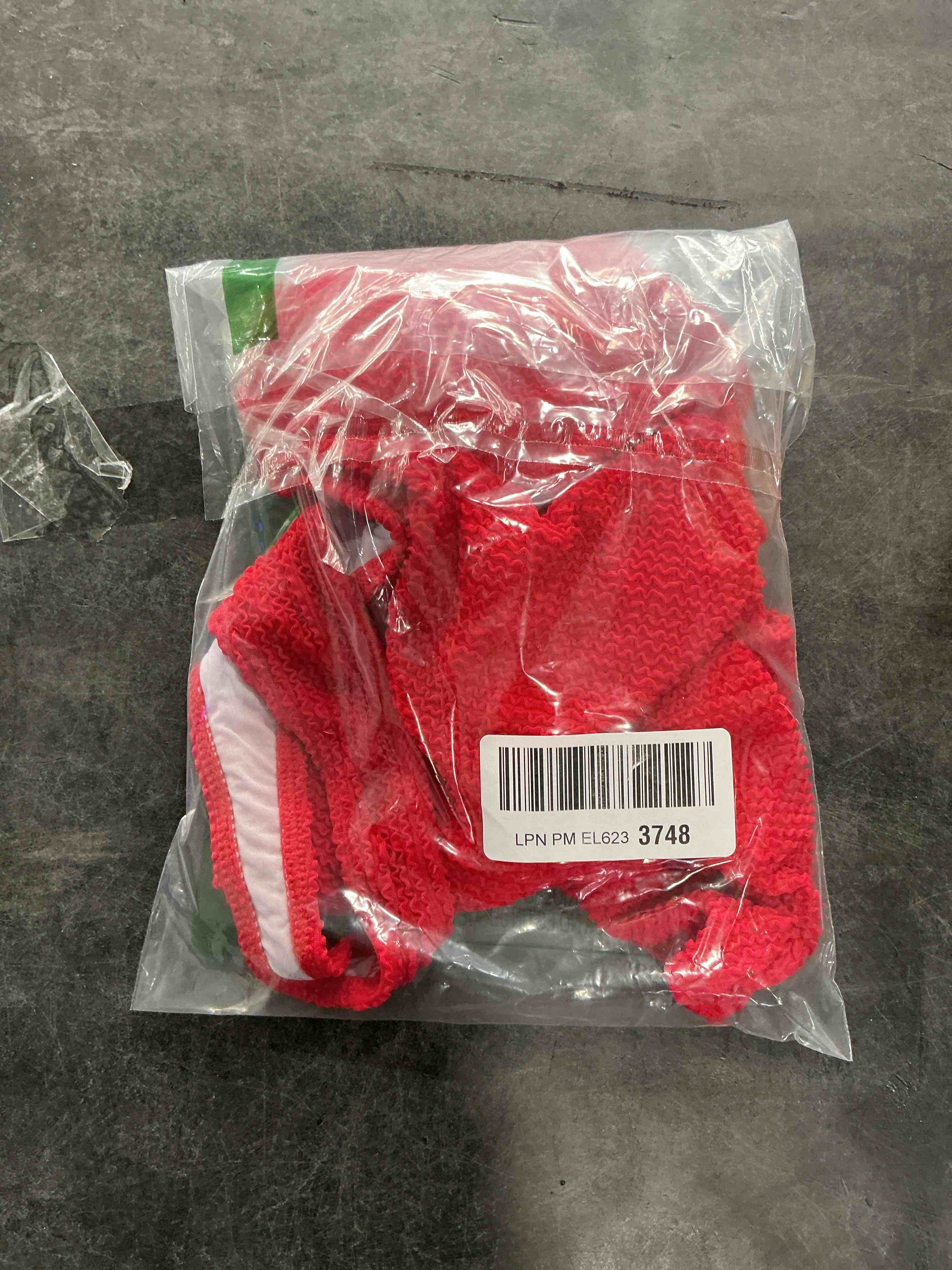 https://s3.amazonaws.com/lotting-images-prod/NonstopDeals/GRA3505256_1760044450709.jpeg