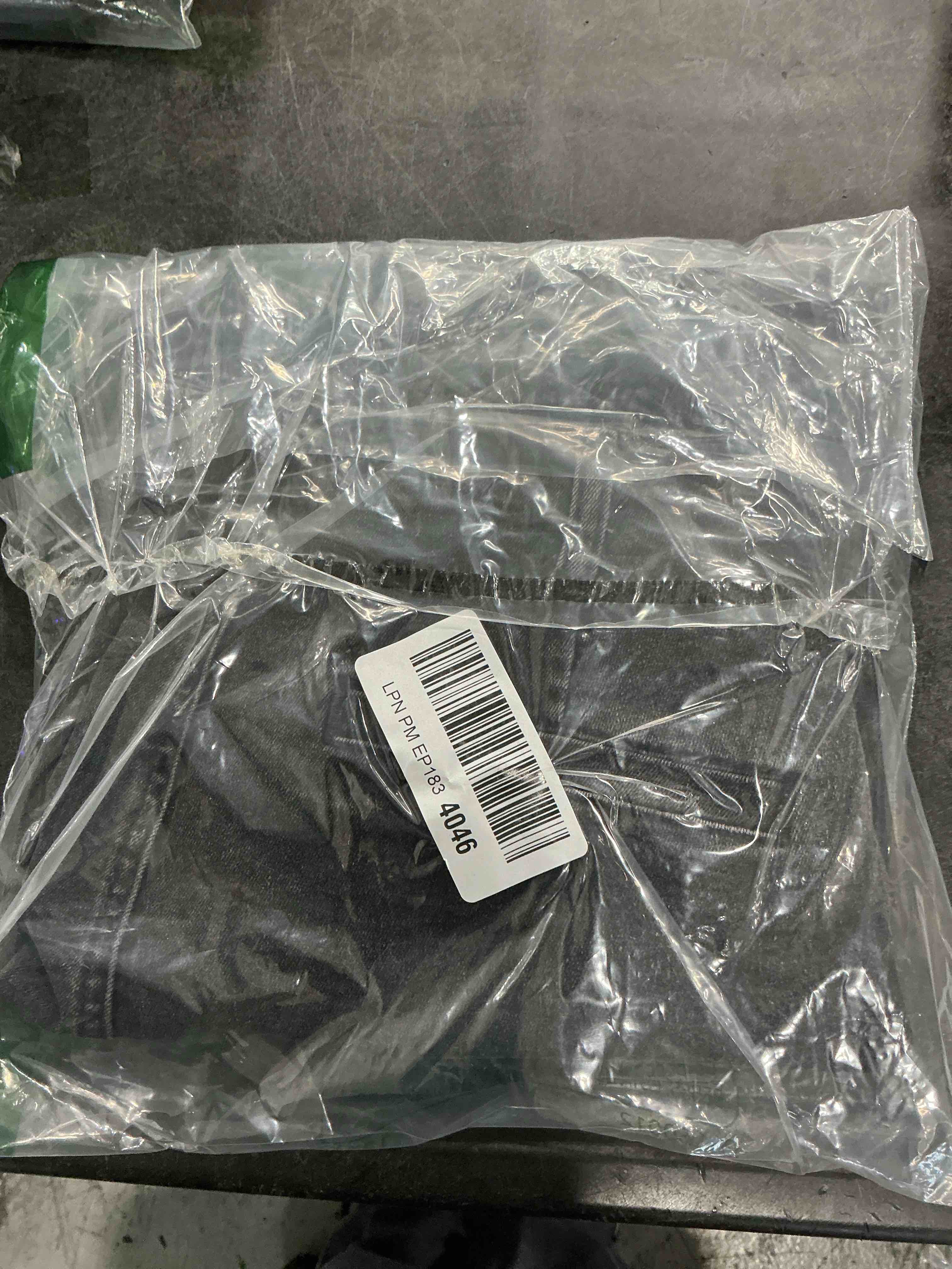 https://s3.amazonaws.com/lotting-images-prod/NonstopDeals/GRA3505280_1760047424903.jpeg