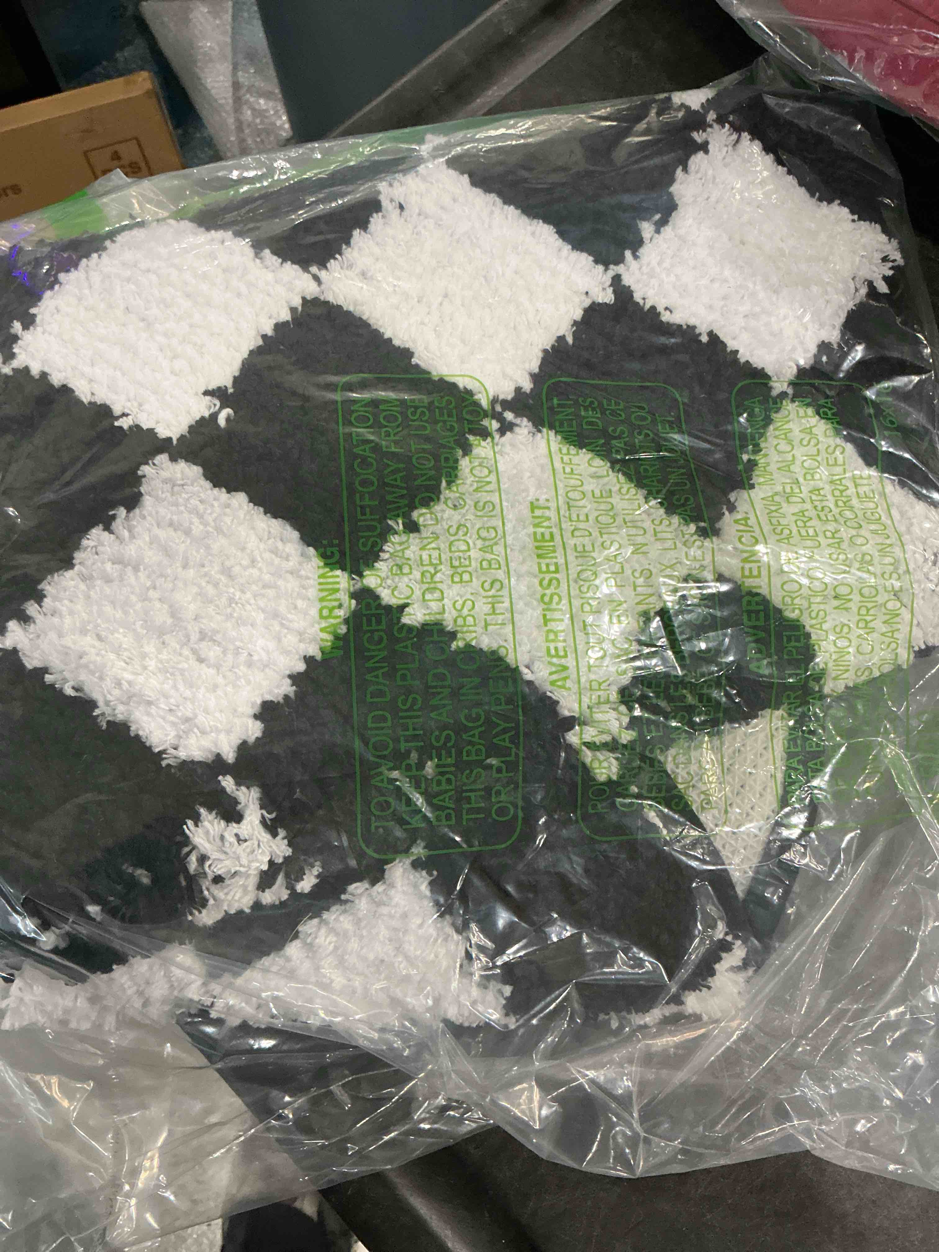 https://s3.amazonaws.com/lotting-images-prod/NonstopDeals/GRA3505285_1760048693374.jpeg