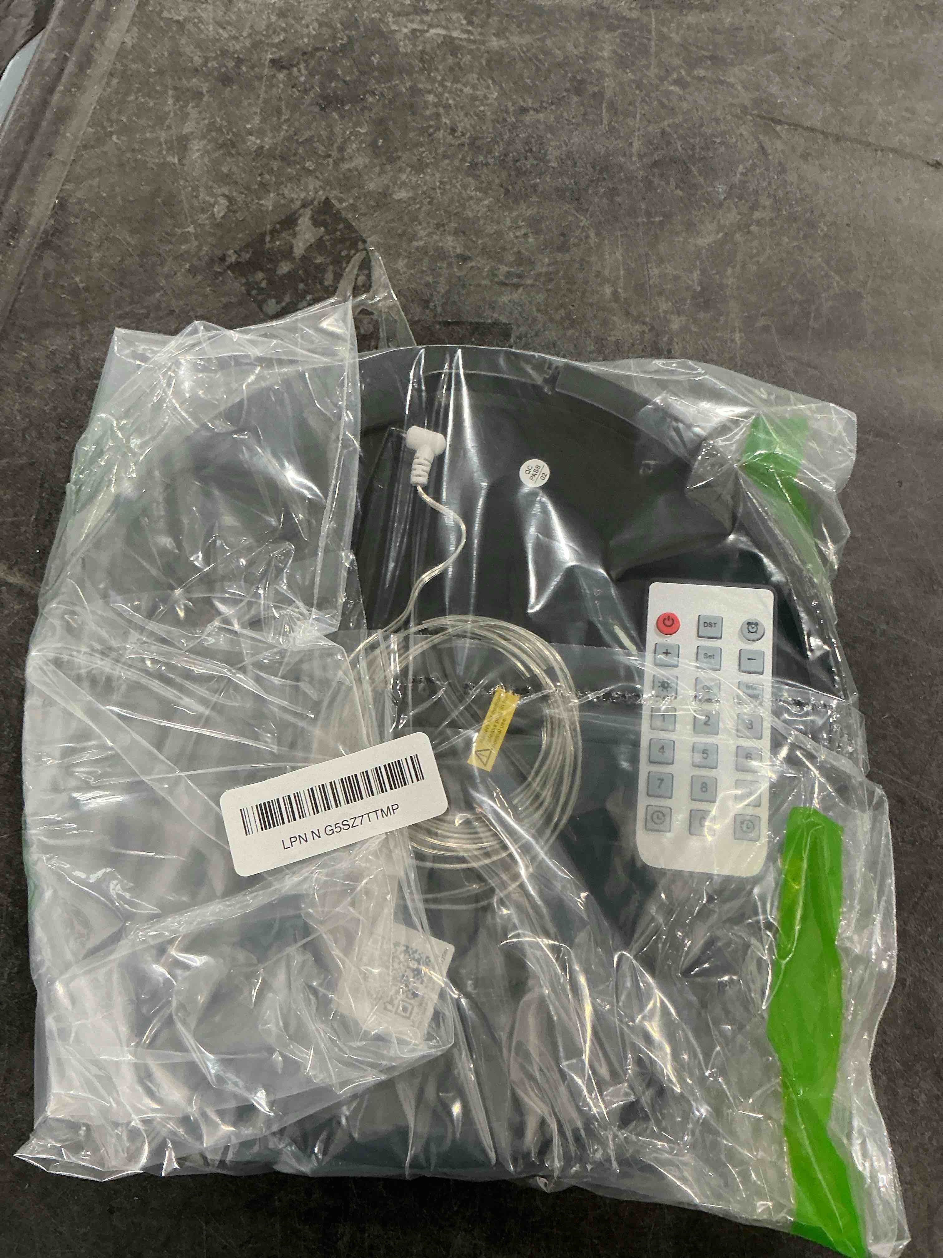 https://s3.amazonaws.com/lotting-images-prod/NonstopDeals/GRA3505311_1760107681555.jpeg