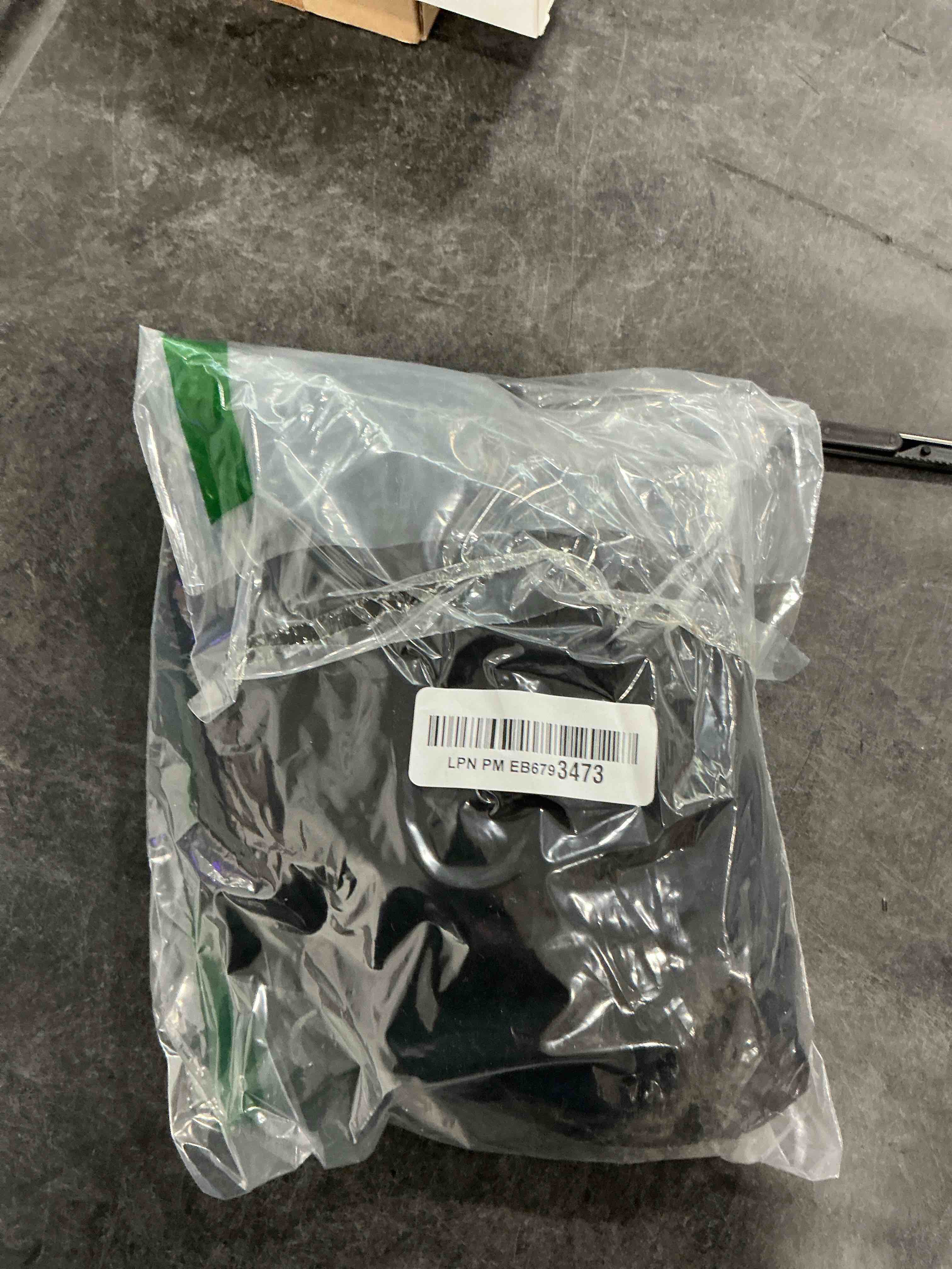 https://s3.amazonaws.com/lotting-images-prod/NonstopDeals/GRA3505322_1760109668843.jpeg