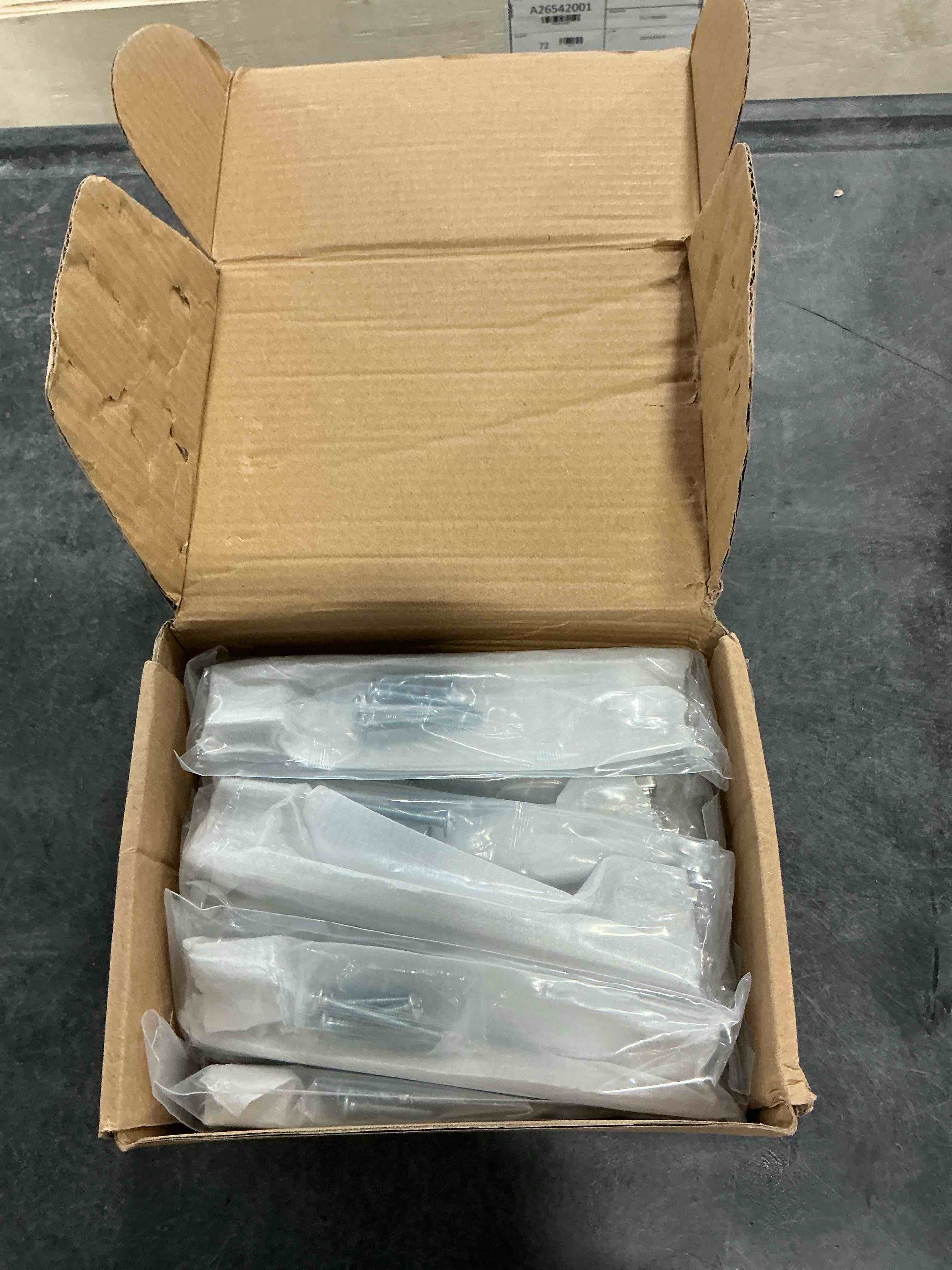 https://s3.amazonaws.com/lotting-images-prod/NonstopDeals/GRA3505326_1760110140667.jpeg
