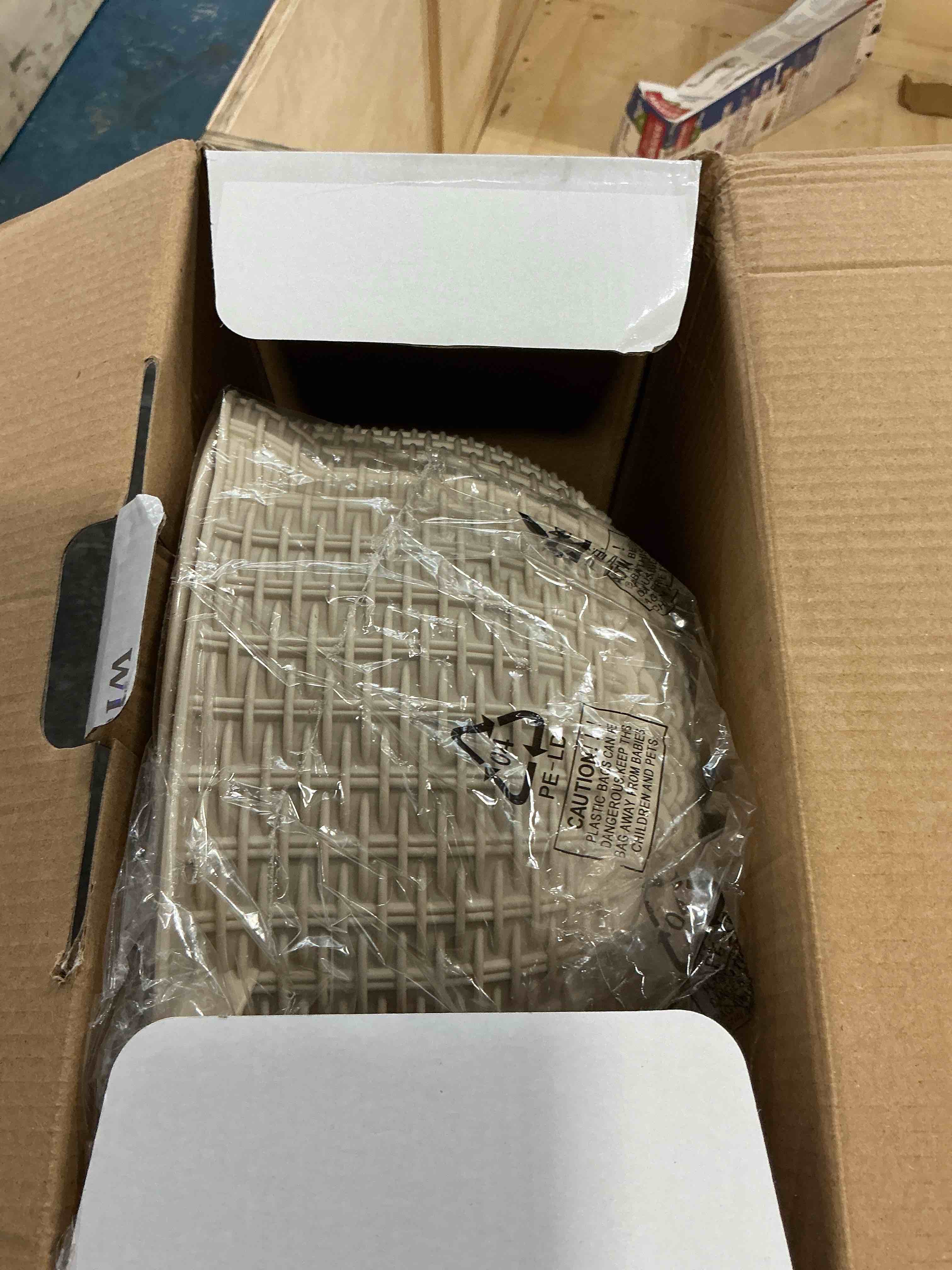 https://s3.amazonaws.com/lotting-images-prod/NonstopDeals/GRA3505348_1760115206013.jpeg