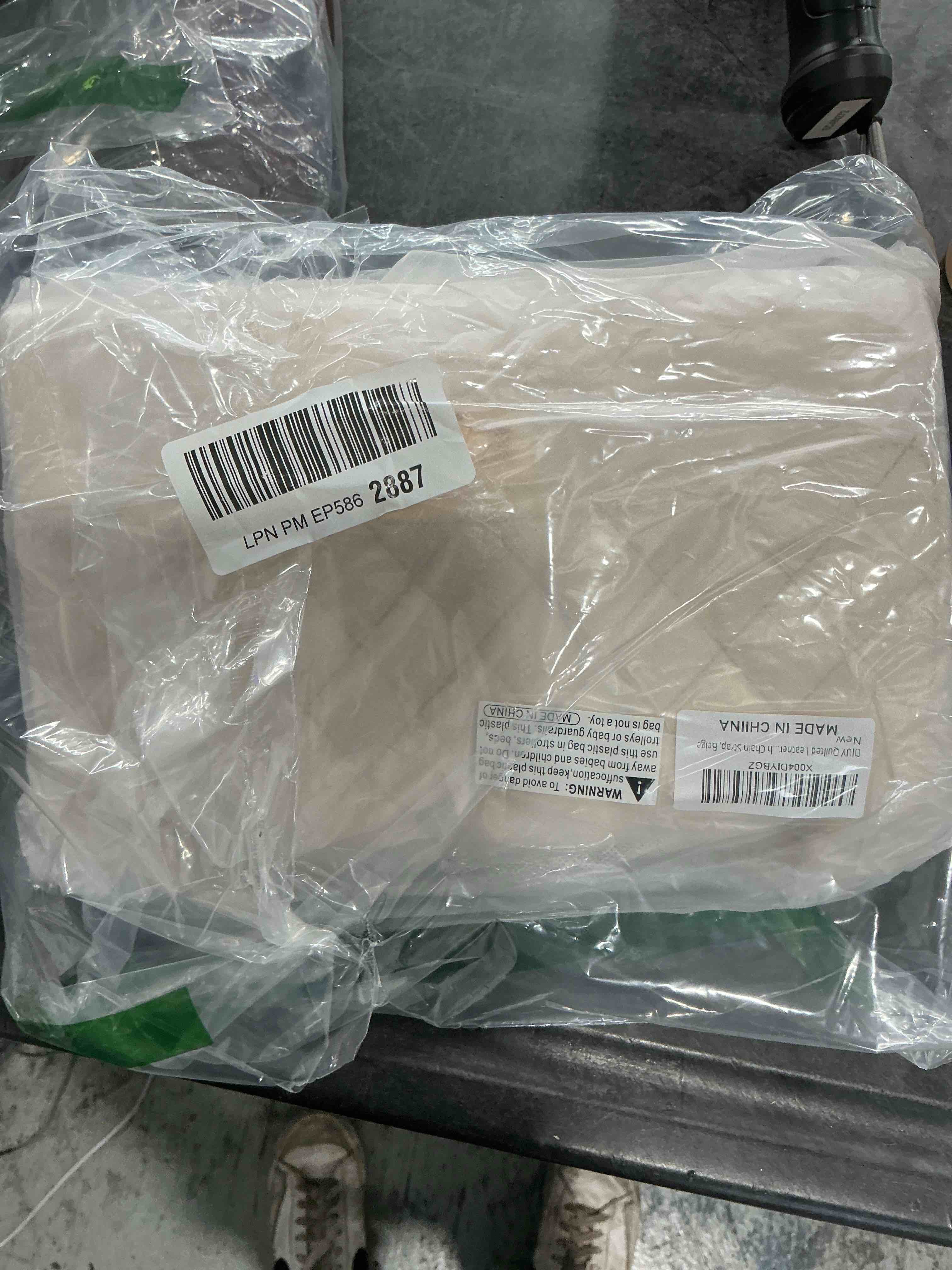 https://s3.amazonaws.com/lotting-images-prod/NonstopDeals/GRA3505449_1760127768190.jpeg