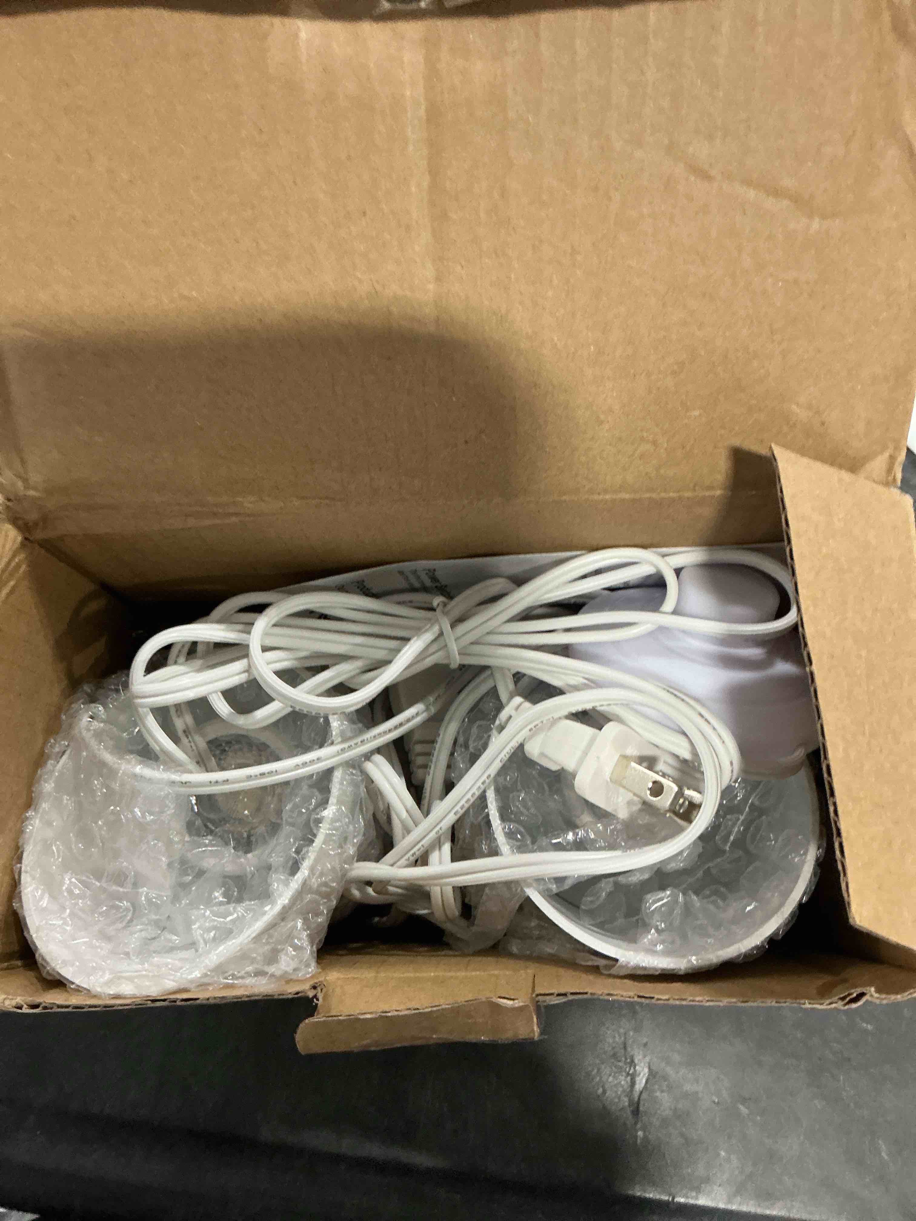 https://s3.amazonaws.com/lotting-images-prod/NonstopDeals/GRA3505467_1760130885138.jpeg