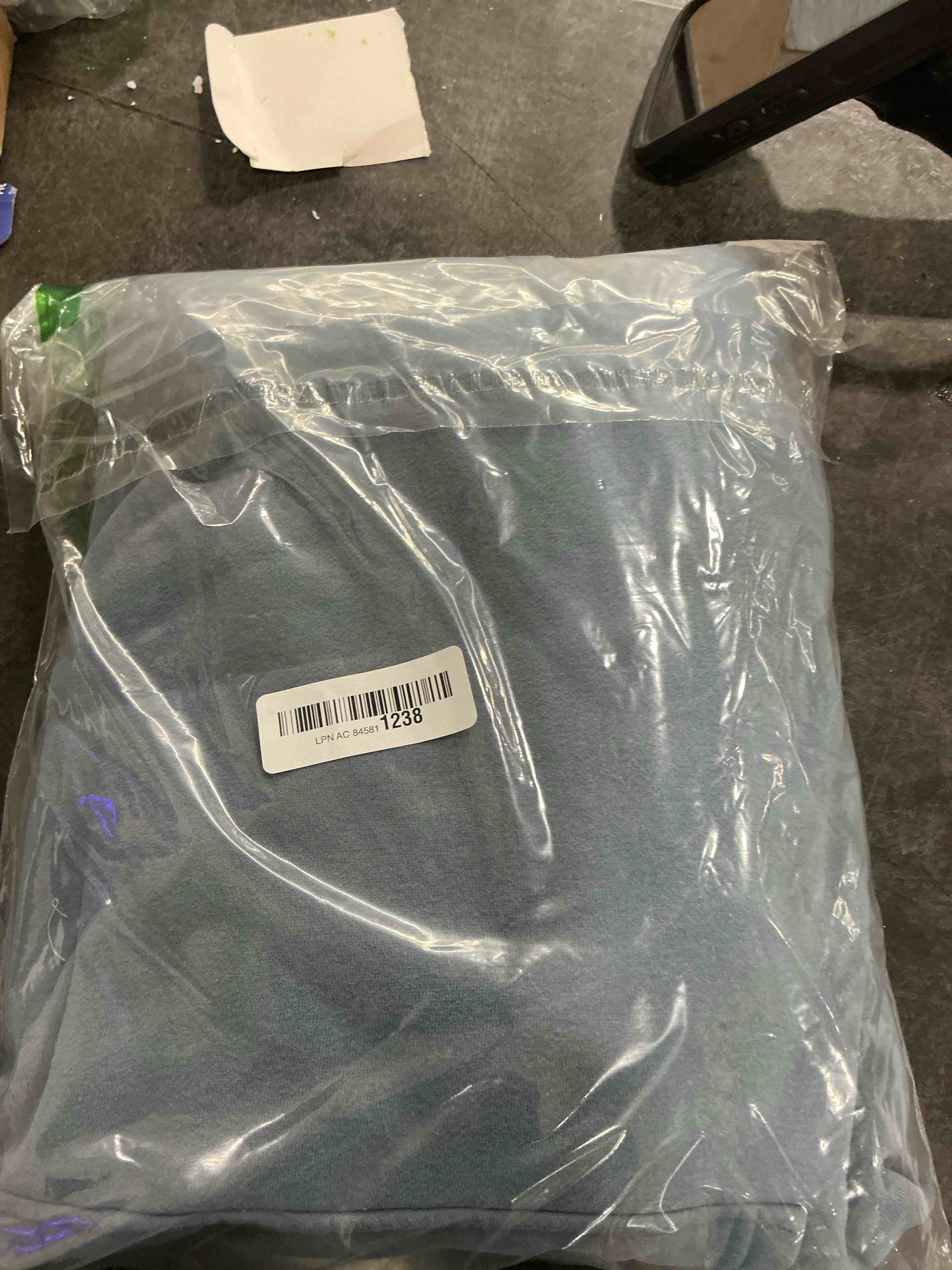 https://s3.amazonaws.com/lotting-images-prod/NonstopDeals/GRA3505494_1760132570688.jpeg