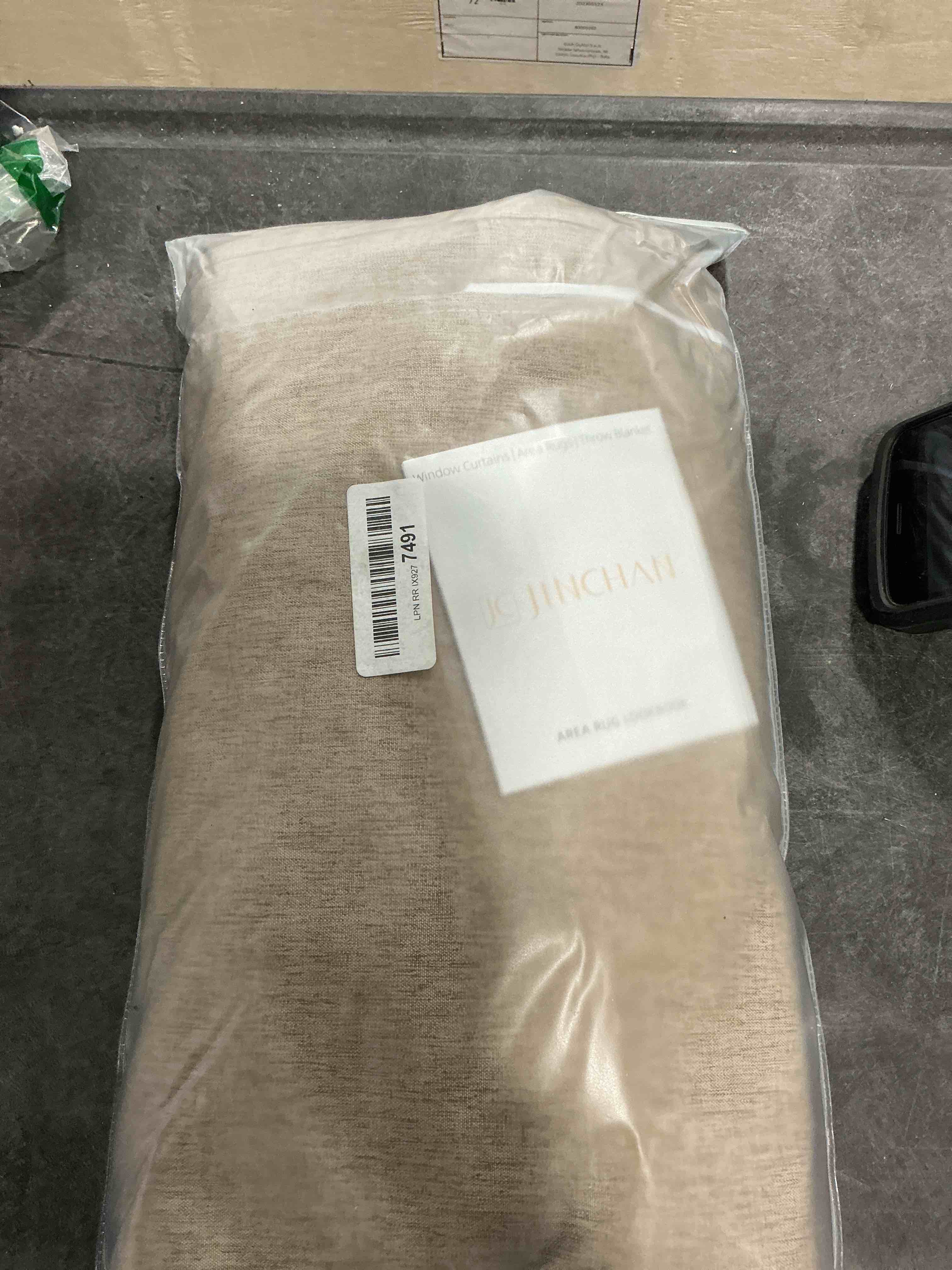 https://s3.amazonaws.com/lotting-images-prod/NonstopDeals/GRA3505503_1760133446414.jpeg
