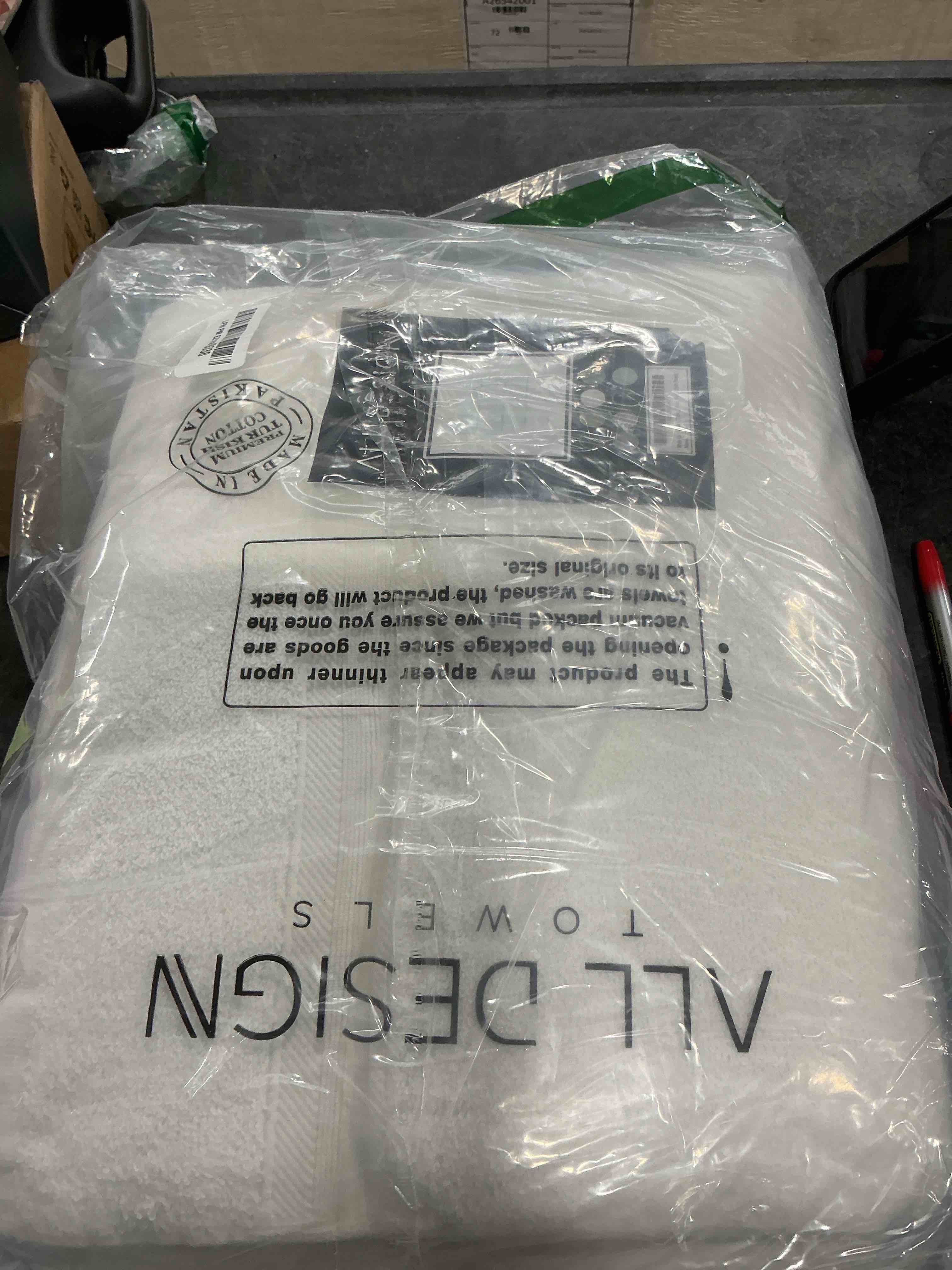https://s3.amazonaws.com/lotting-images-prod/NonstopDeals/GRA3505504_1760133482647.jpeg