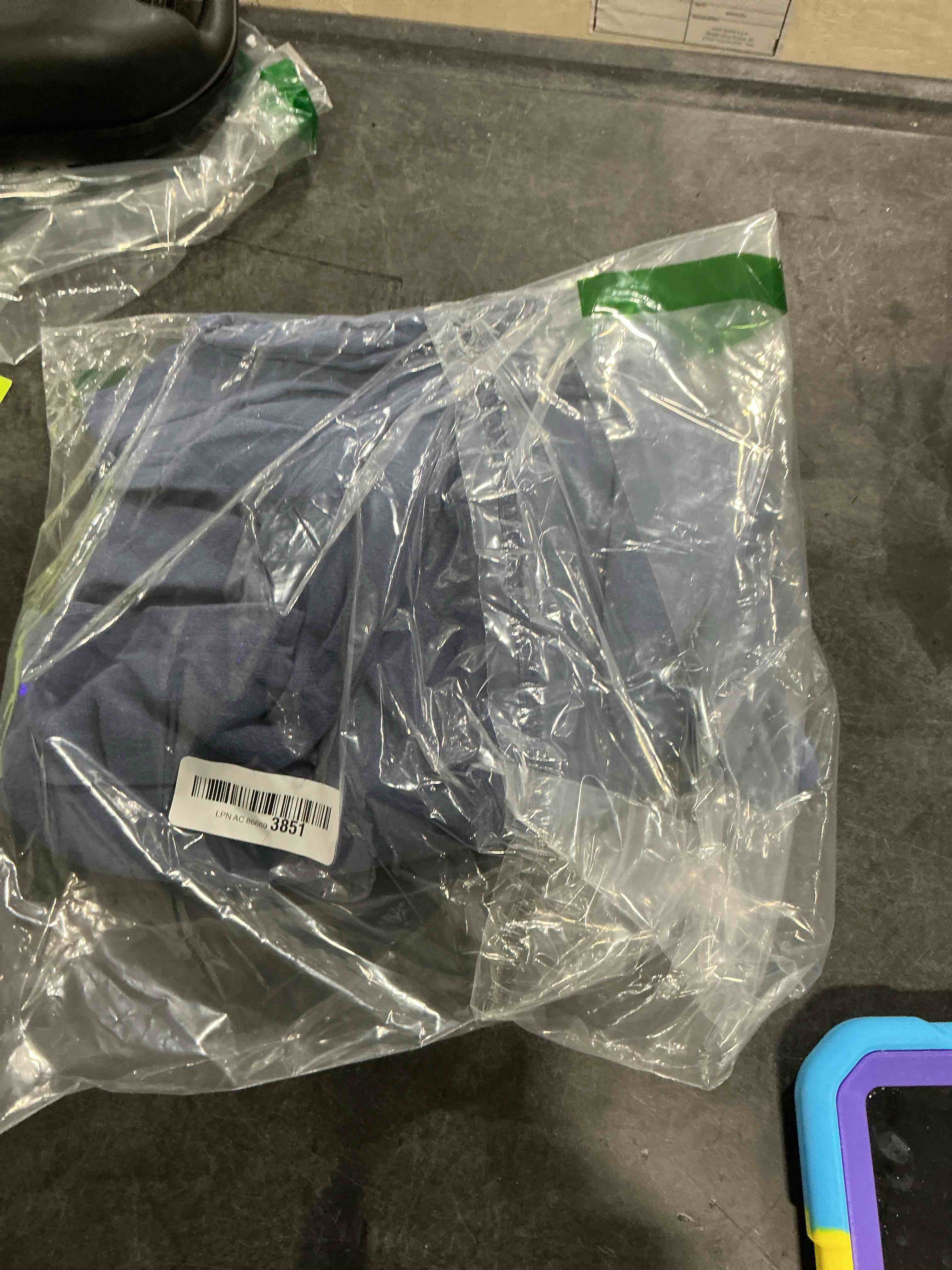 https://s3.amazonaws.com/lotting-images-prod/NonstopDeals/GRA3505511_1760134900378.jpeg