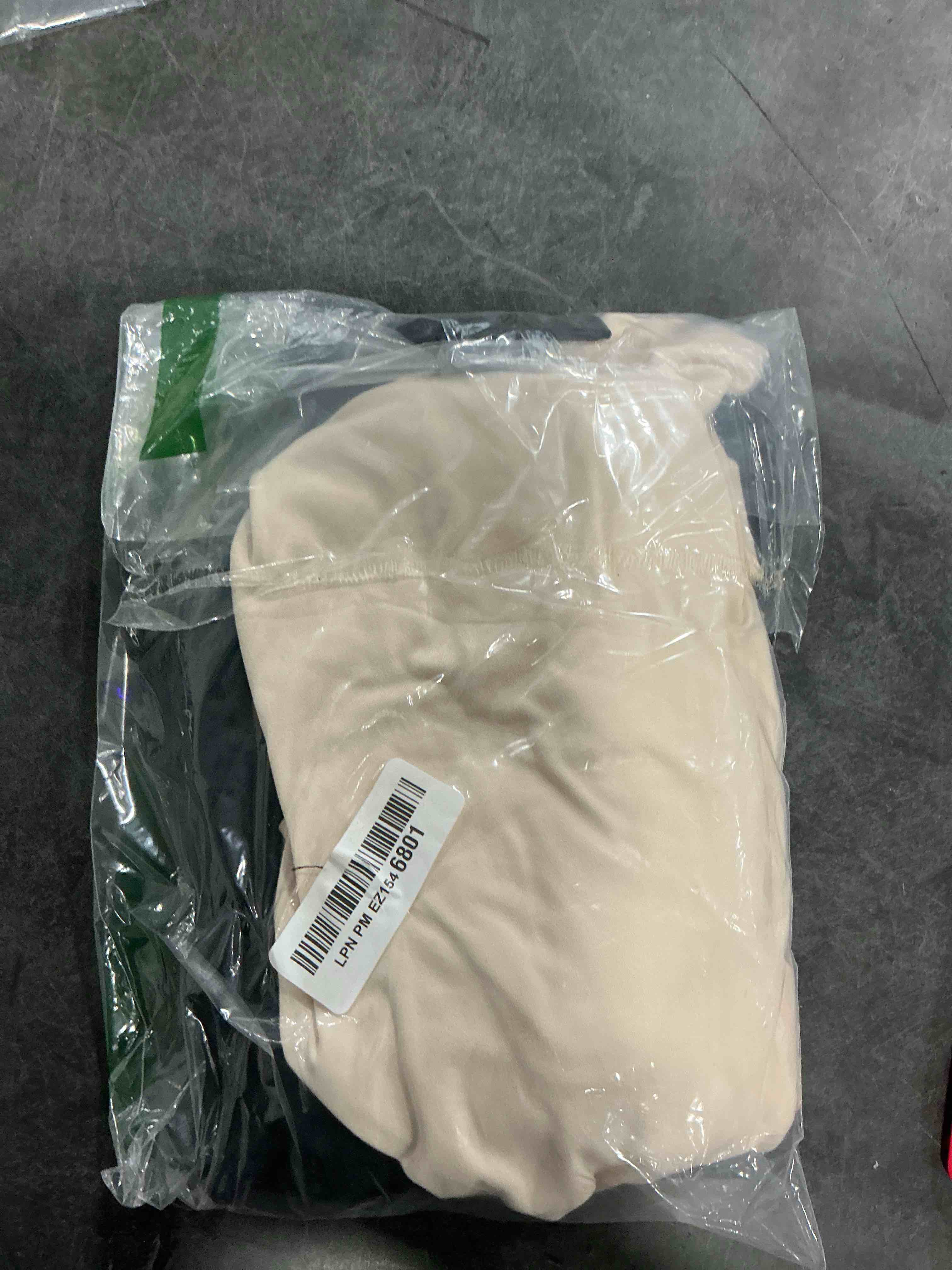 https://s3.amazonaws.com/lotting-images-prod/NonstopDeals/GRA3505513_1760135357585.jpeg