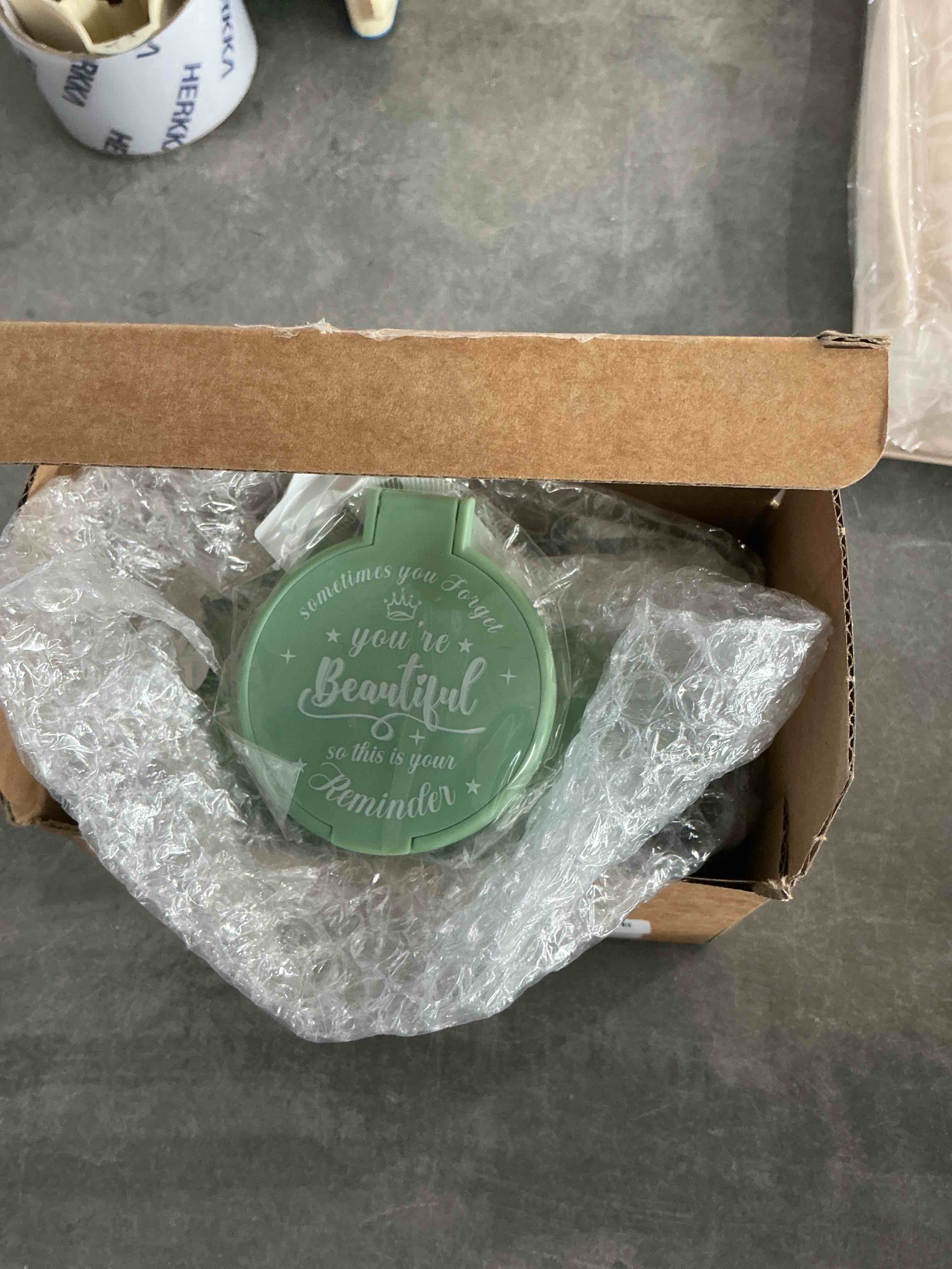 https://s3.amazonaws.com/lotting-images-prod/NonstopDeals/GRA3505605_1760208335429.jpeg