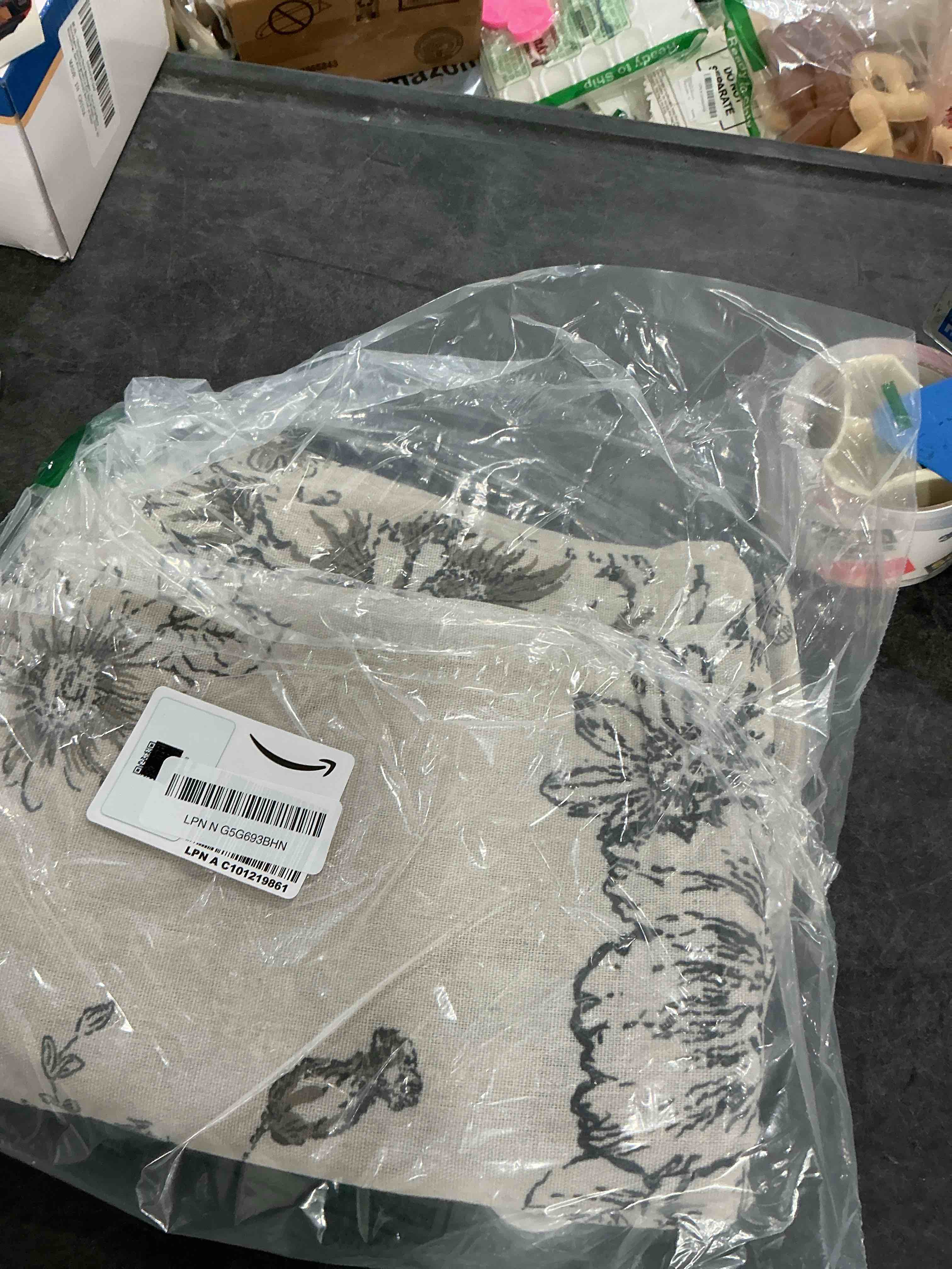 https://s3.amazonaws.com/lotting-images-prod/NonstopDeals/GRA3505796_1760448087736.jpeg