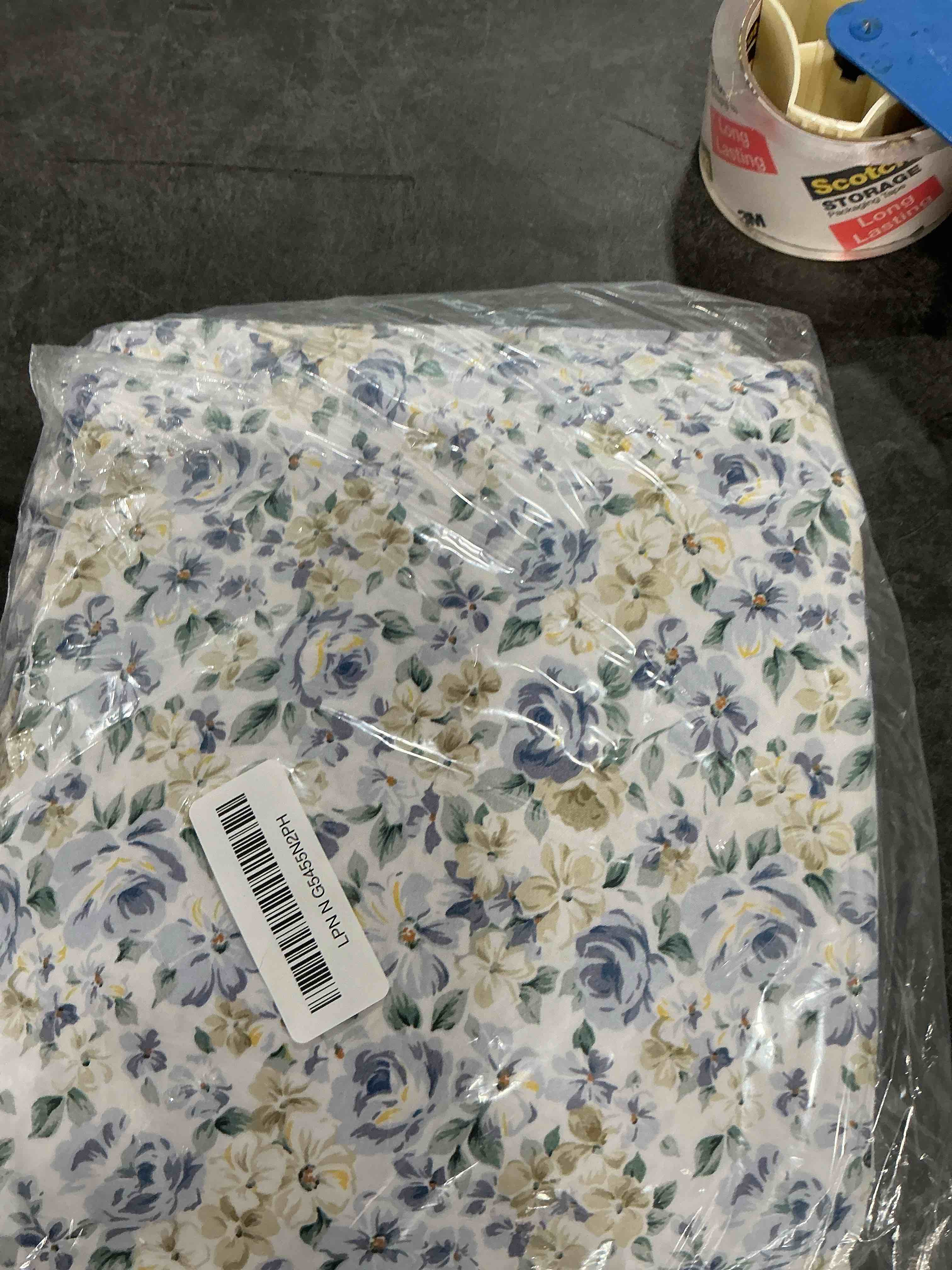 https://s3.amazonaws.com/lotting-images-prod/NonstopDeals/GRA3505797_1760448145444.jpeg