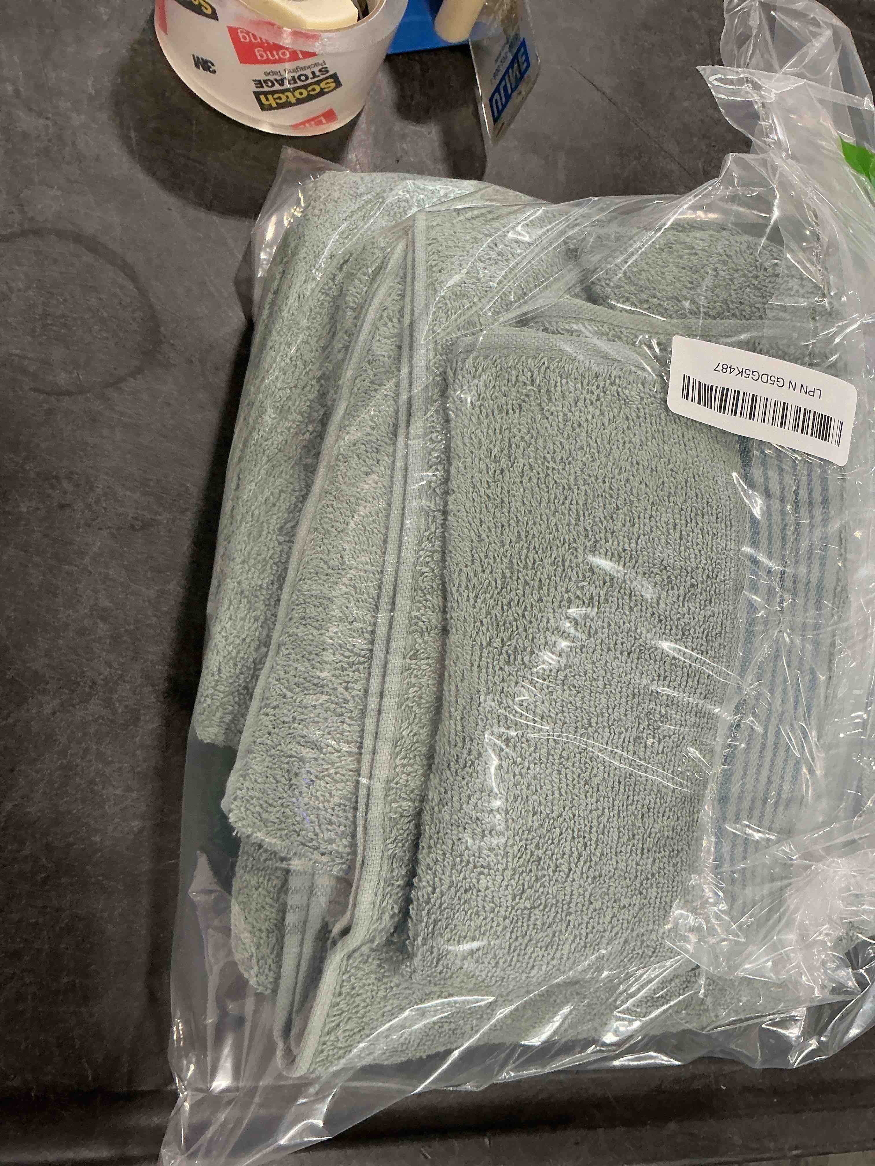 https://s3.amazonaws.com/lotting-images-prod/NonstopDeals/GRA3505804_1760450866590.jpeg