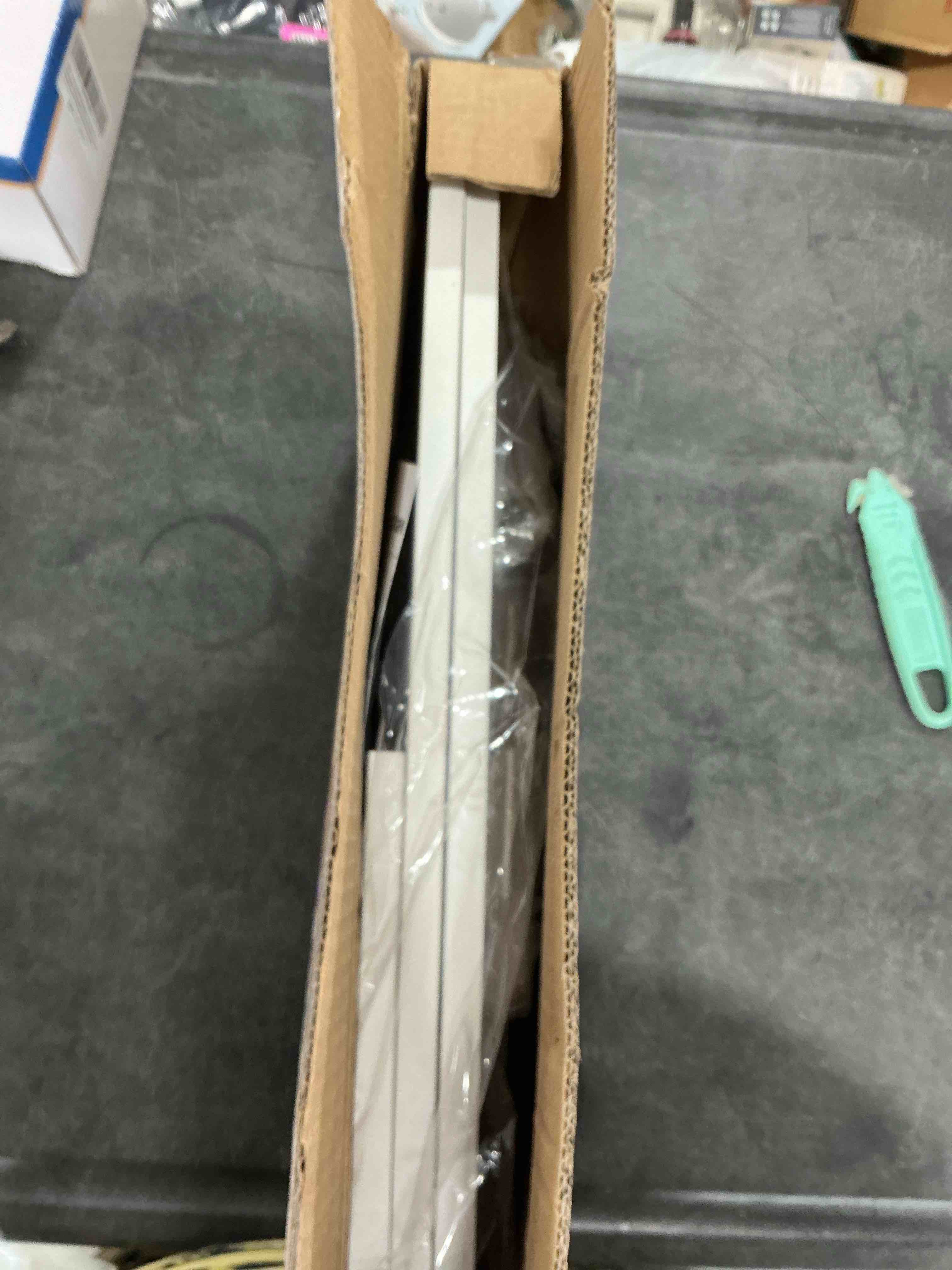 https://s3.amazonaws.com/lotting-images-prod/NonstopDeals/GRA3505814_1760452599377.jpeg