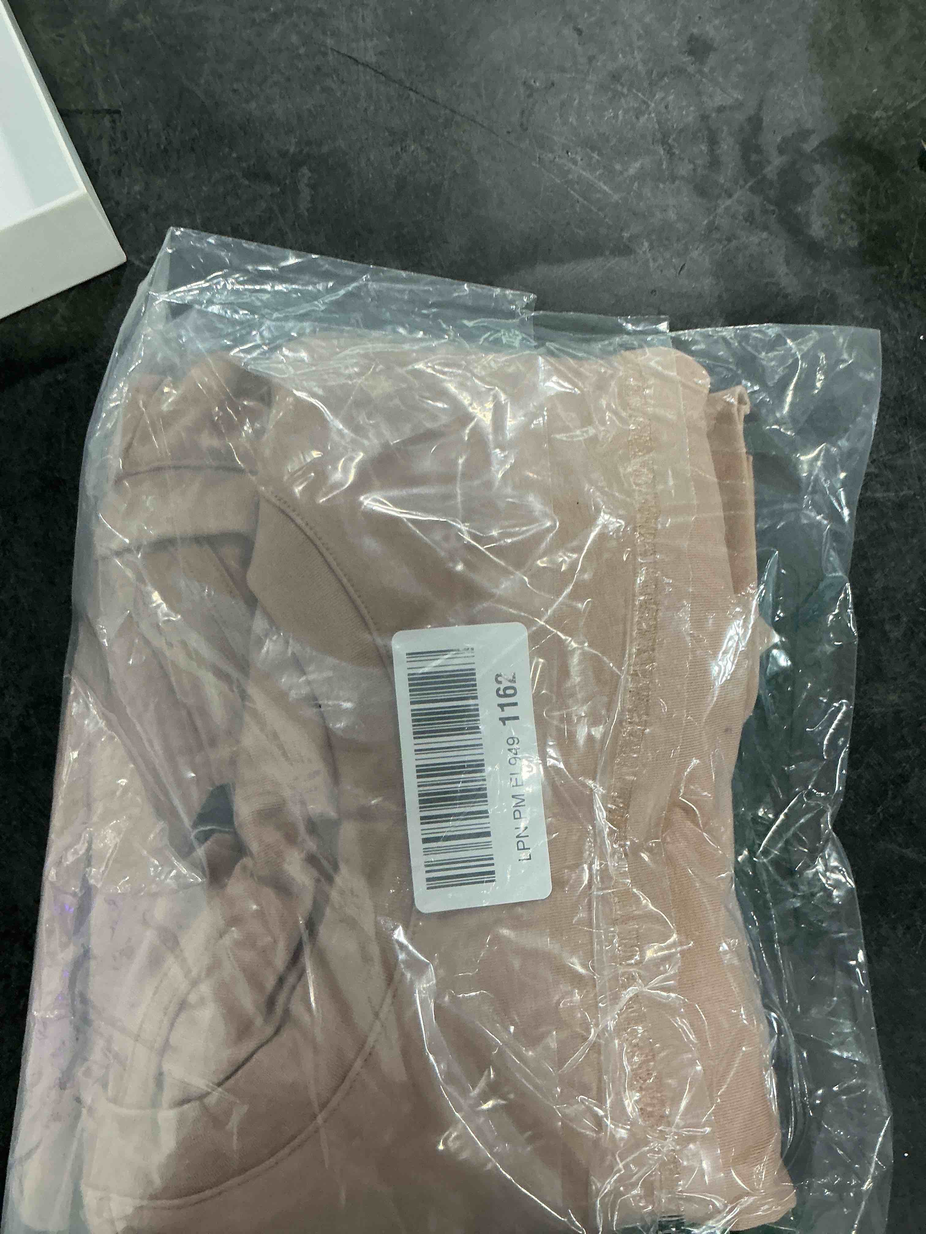 https://s3.amazonaws.com/lotting-images-prod/NonstopDeals/GRA3505819_1760454475821.jpeg