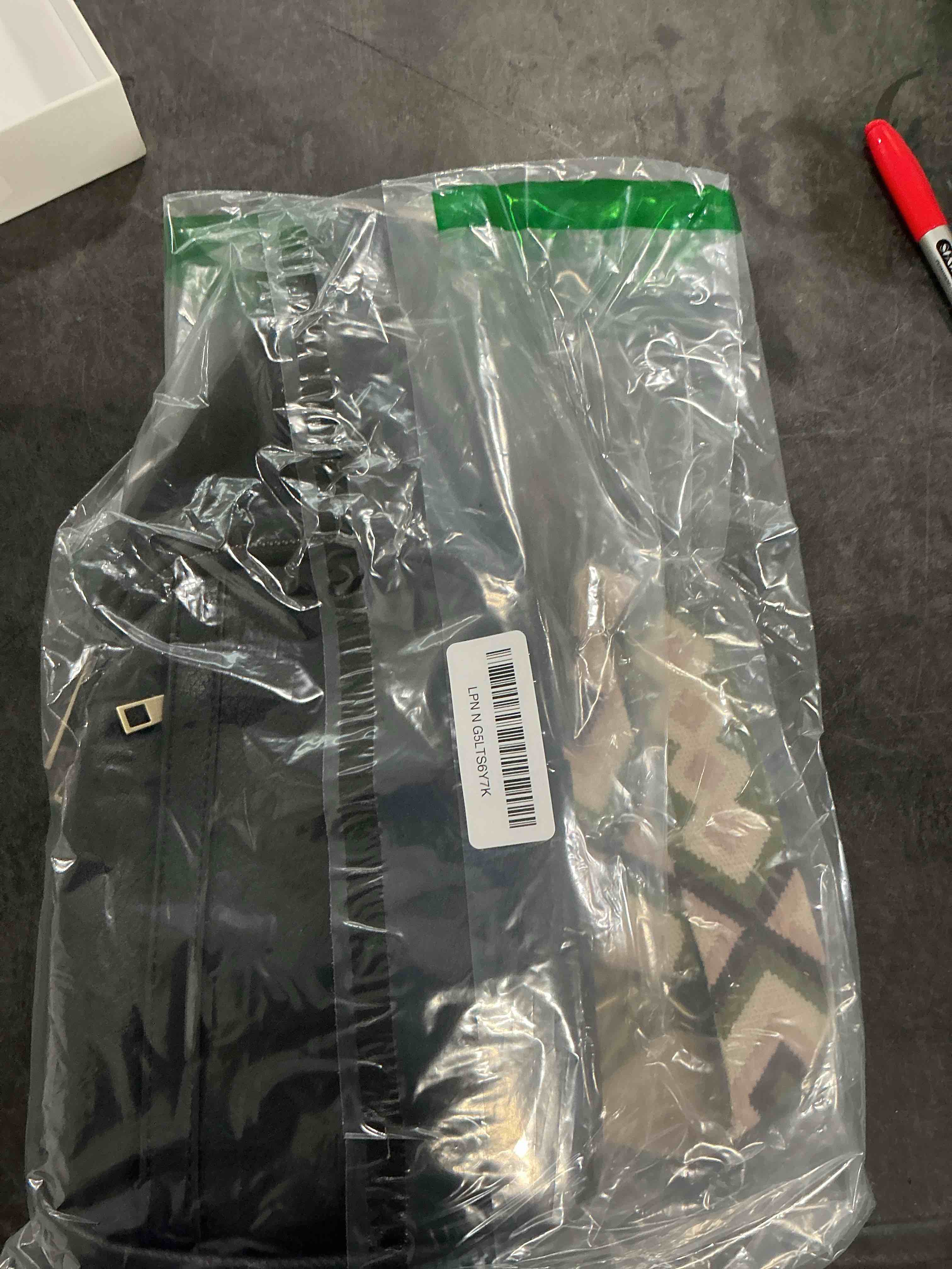 https://s3.amazonaws.com/lotting-images-prod/NonstopDeals/GRA3505829_1760455386768.jpeg