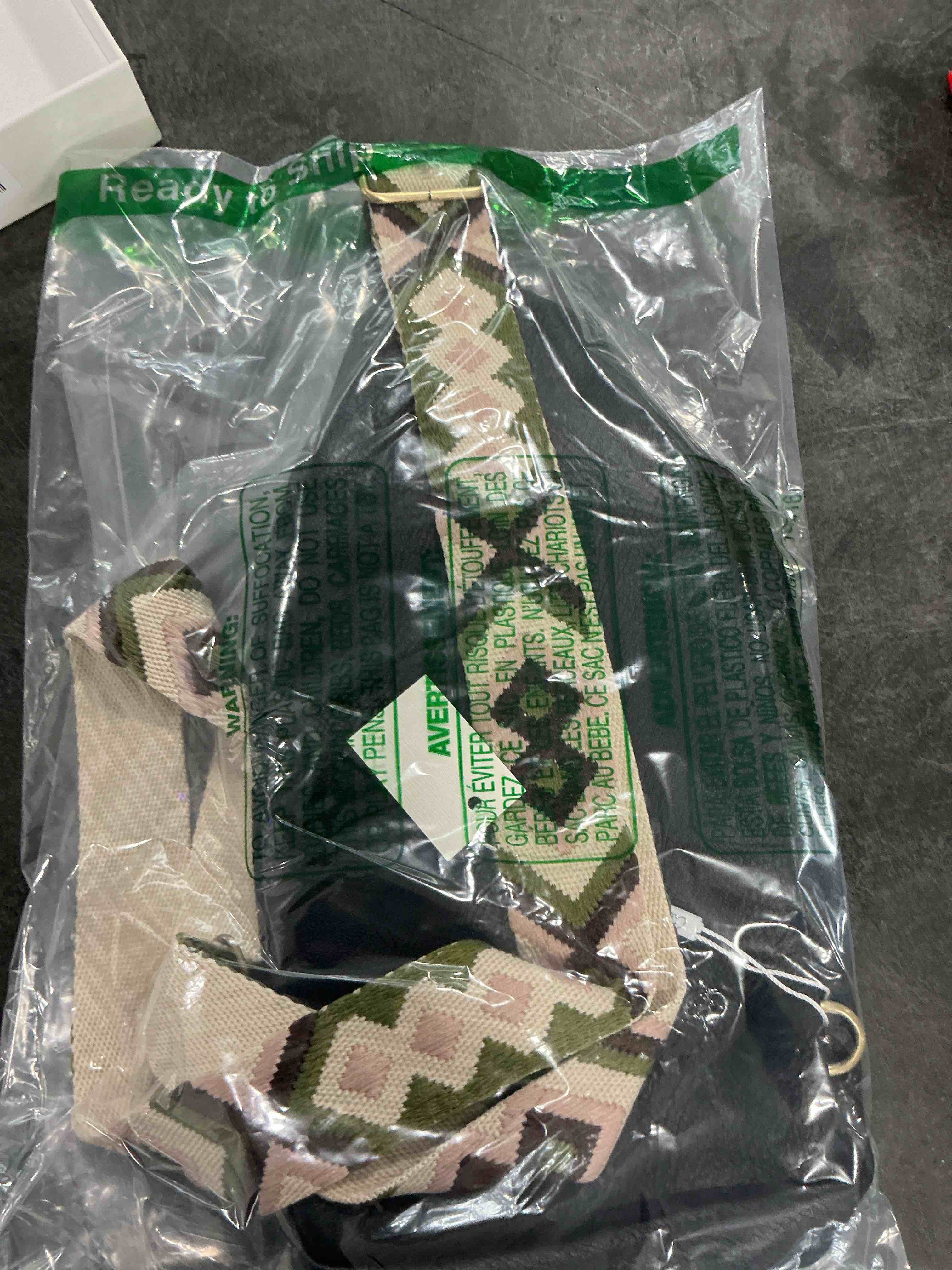 https://s3.amazonaws.com/lotting-images-prod/NonstopDeals/GRA3505829_1760455389886.jpeg