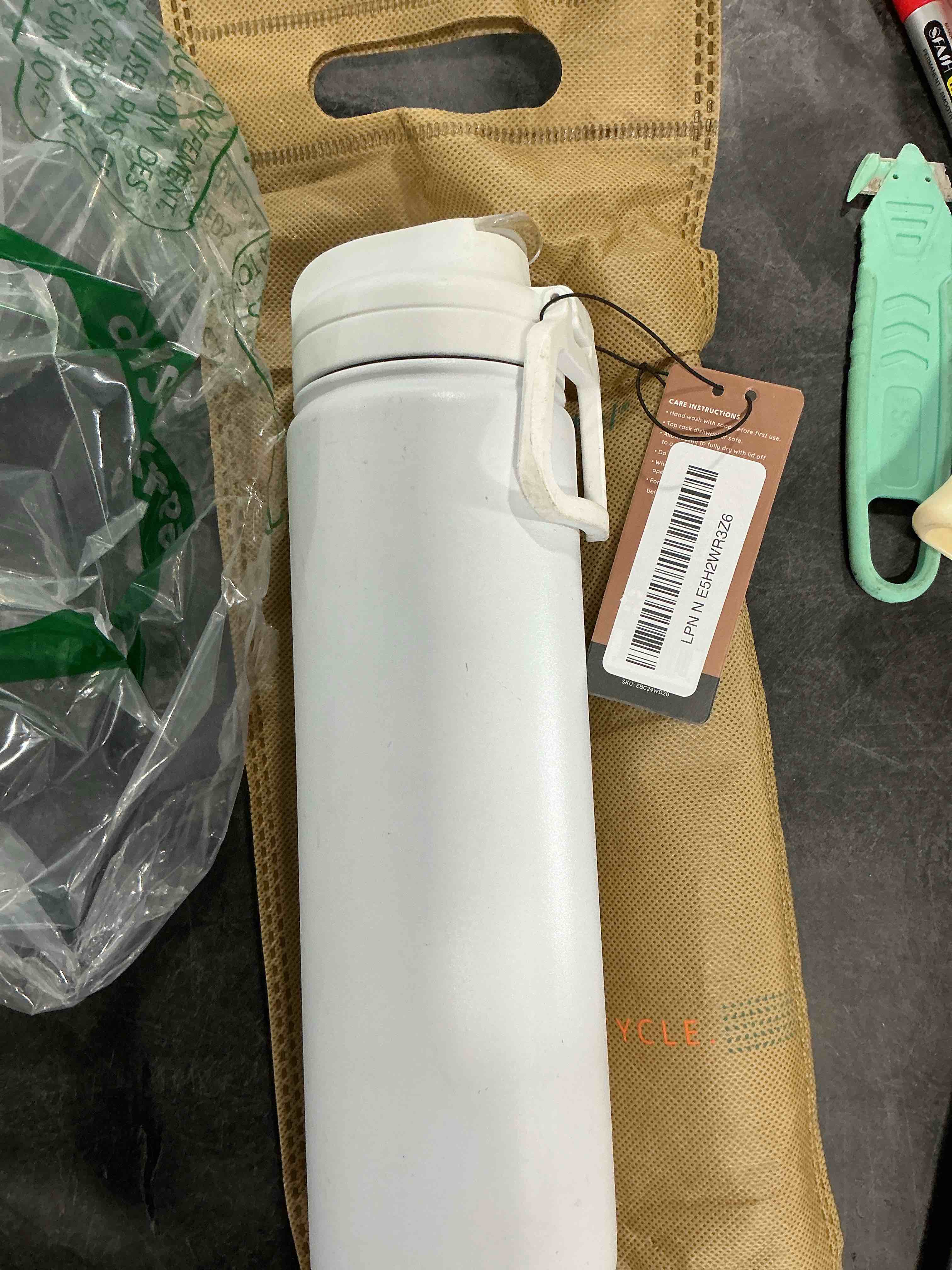 https://s3.amazonaws.com/lotting-images-prod/NonstopDeals/GRA3505836_1760457571647.jpeg