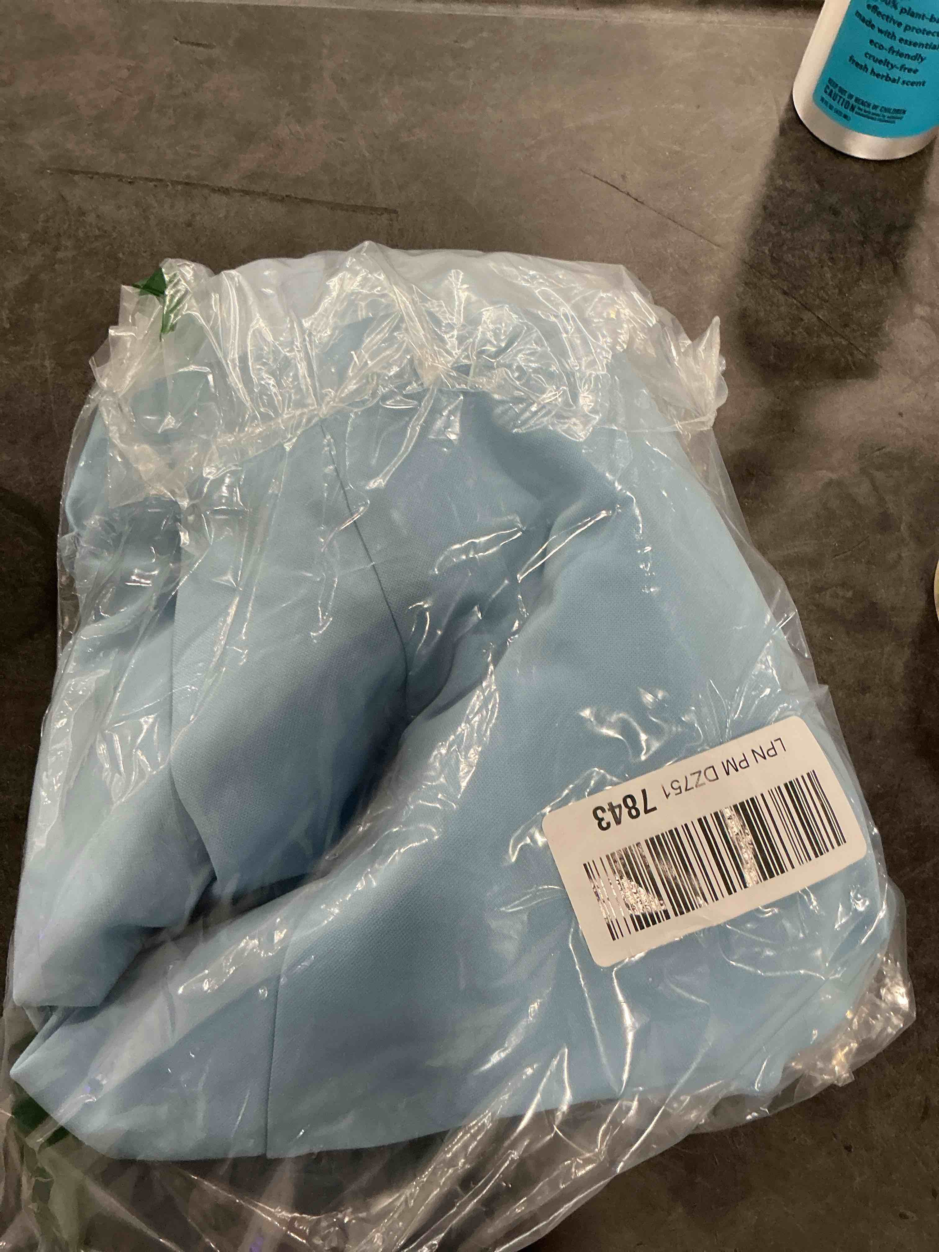 https://s3.amazonaws.com/lotting-images-prod/NonstopDeals/GRA3505855_1760461553443.jpeg