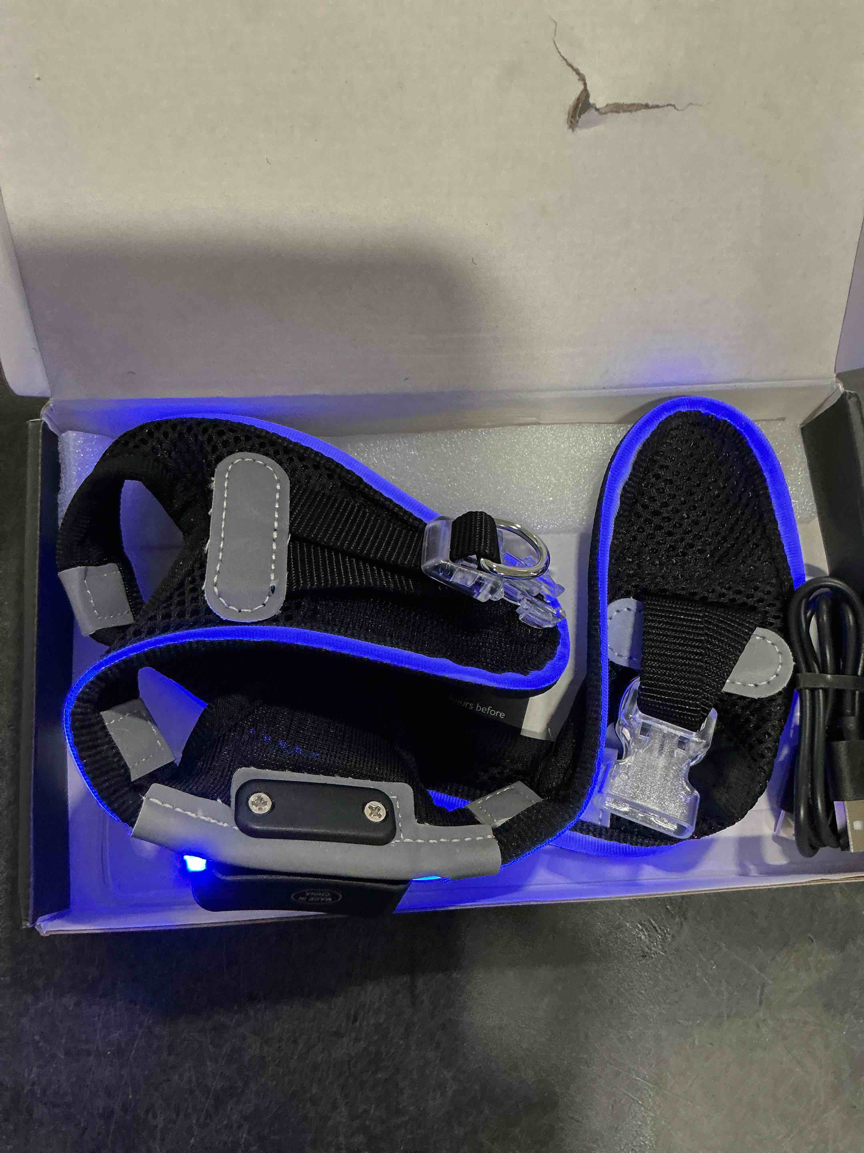 https://s3.amazonaws.com/lotting-images-prod/NonstopDeals/GRA3505935_1760480837120.jpeg