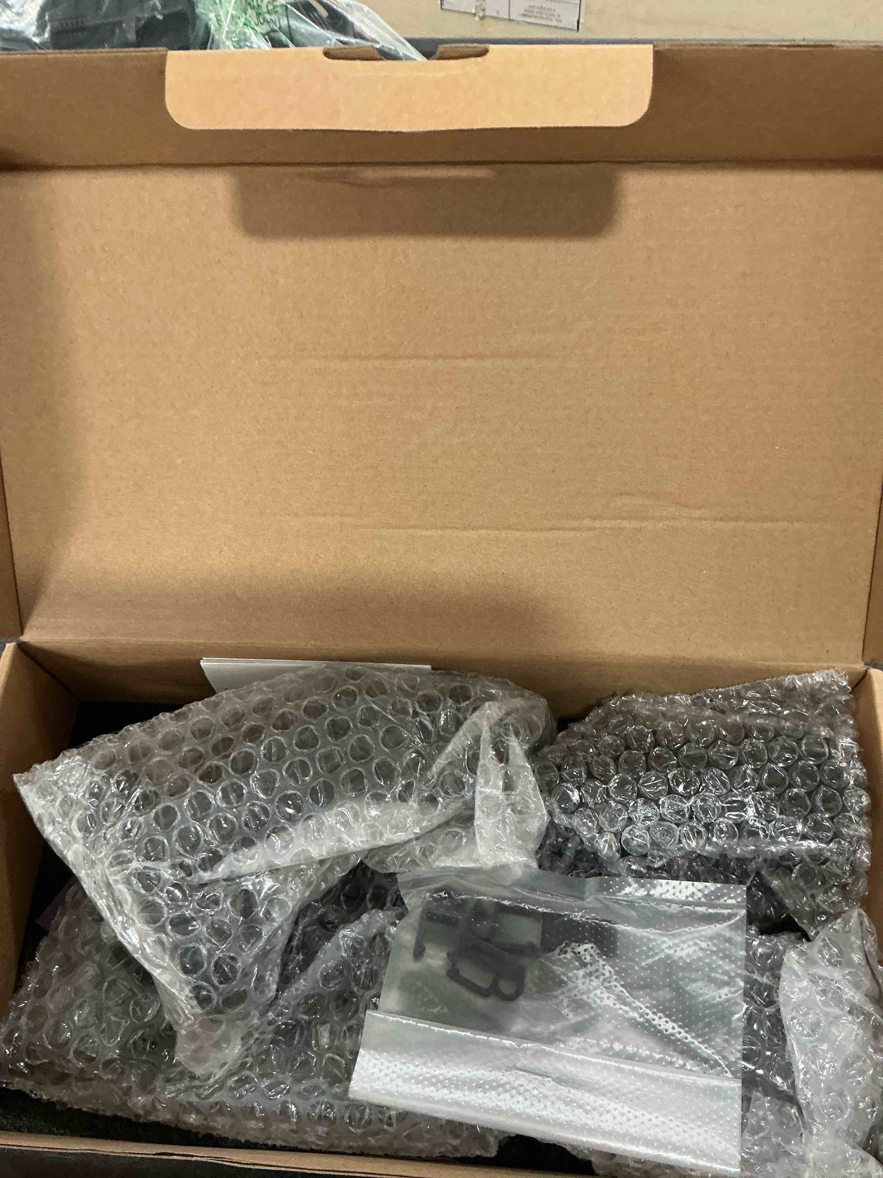 https://s3.amazonaws.com/lotting-images-prod/NonstopDeals/GRA3505977_1760534280276.jpeg