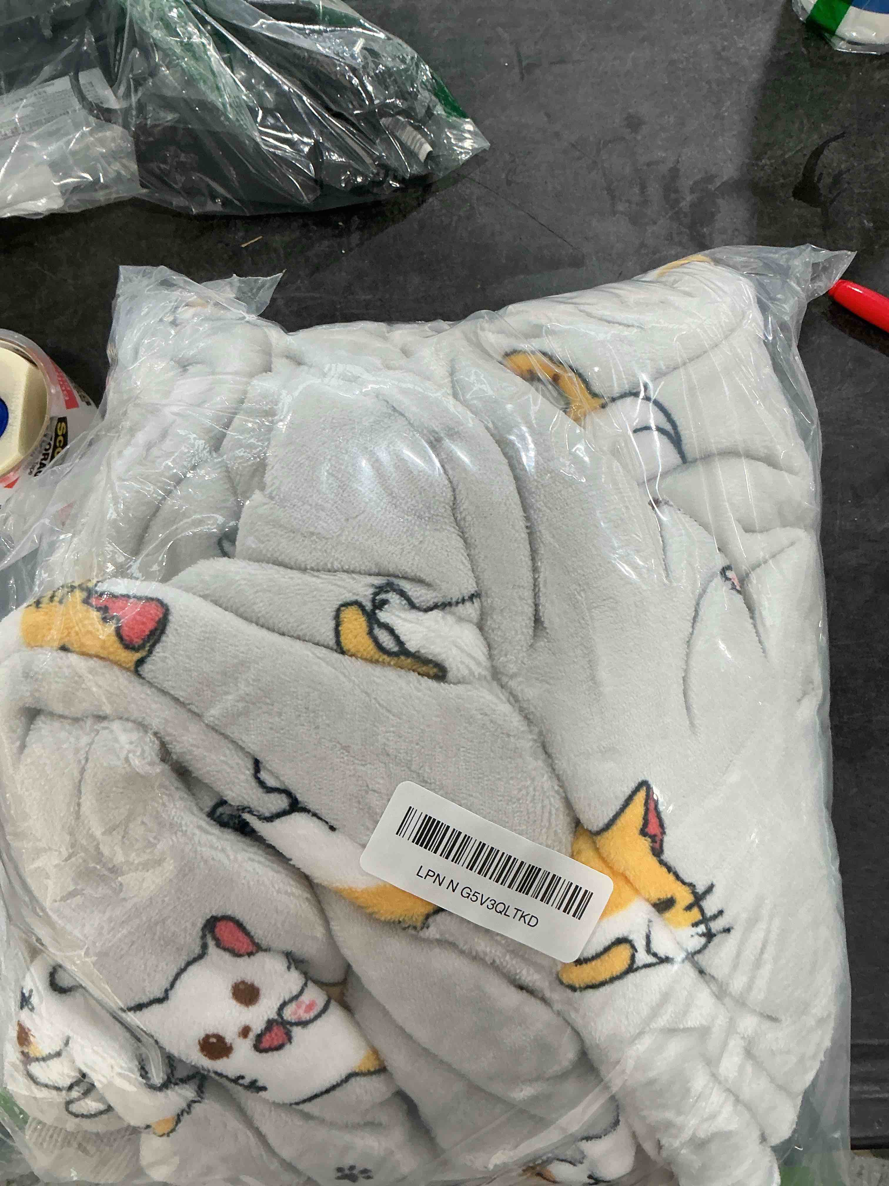 https://s3.amazonaws.com/lotting-images-prod/NonstopDeals/GRA3505979_1760534357277.jpeg