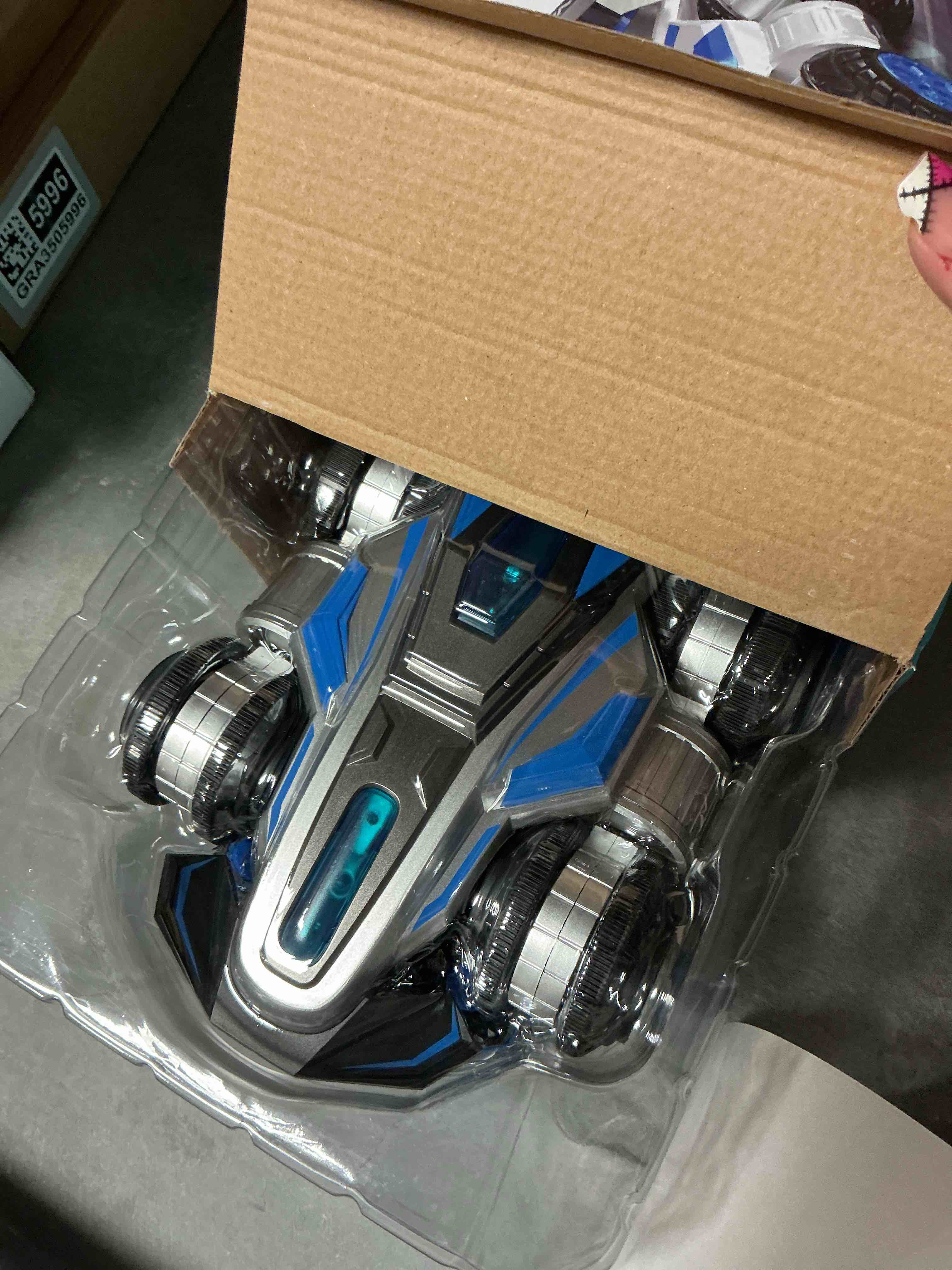 https://s3.amazonaws.com/lotting-images-prod/NonstopDeals/GRA3506003_1760537969804.jpeg