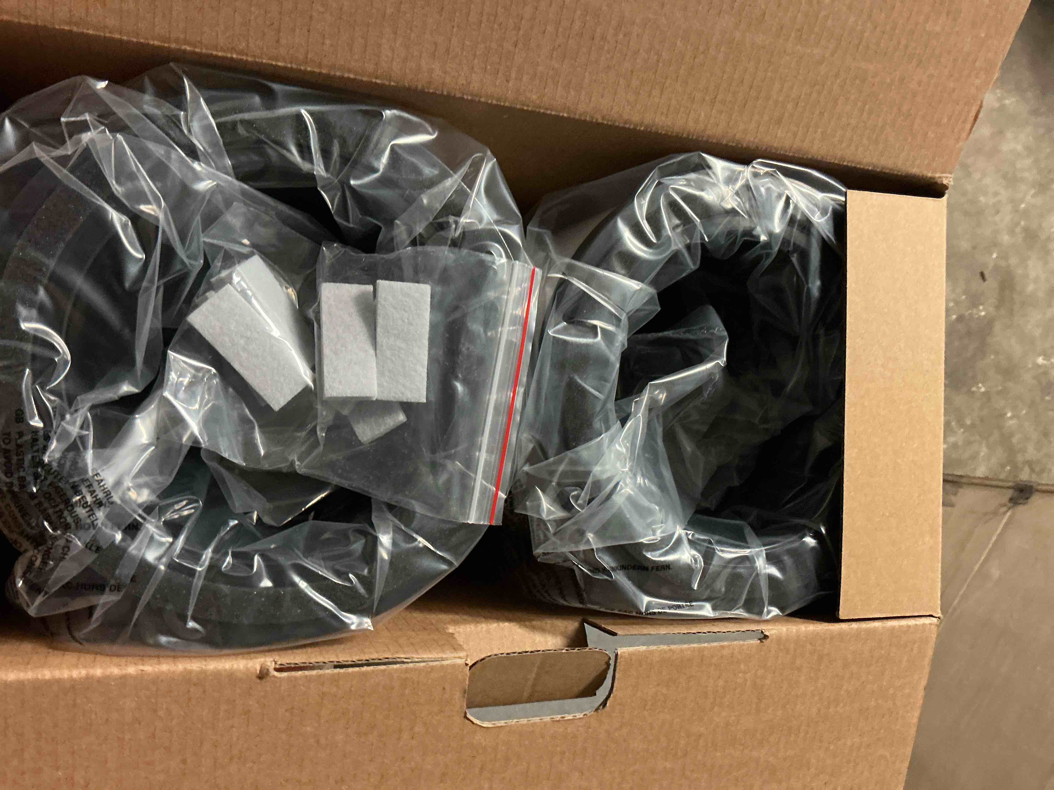 https://s3.amazonaws.com/lotting-images-prod/NonstopDeals/GRA3506013_1760541470537.jpeg