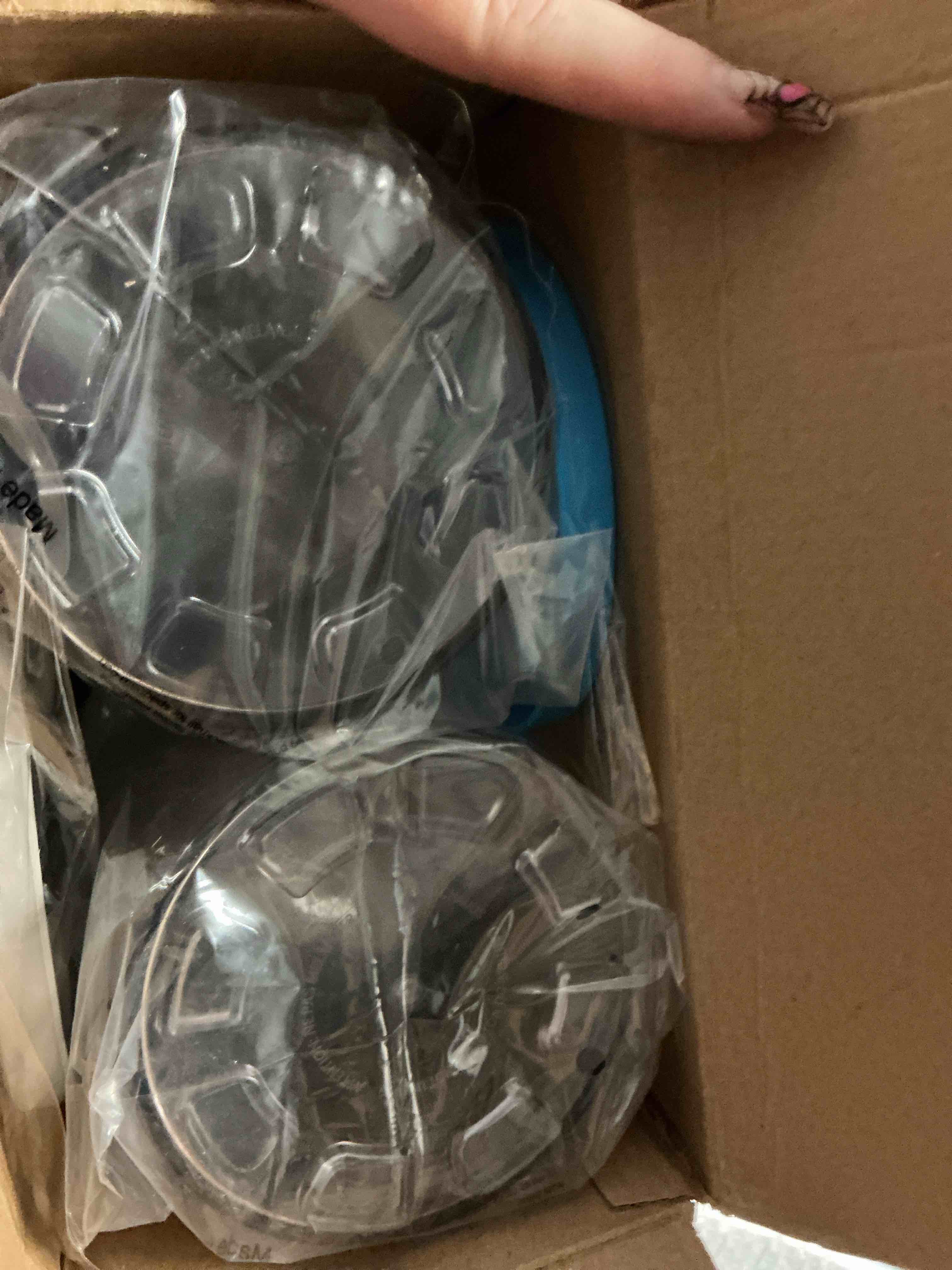 https://s3.amazonaws.com/lotting-images-prod/NonstopDeals/GRA3506031_1760543507100.jpeg
