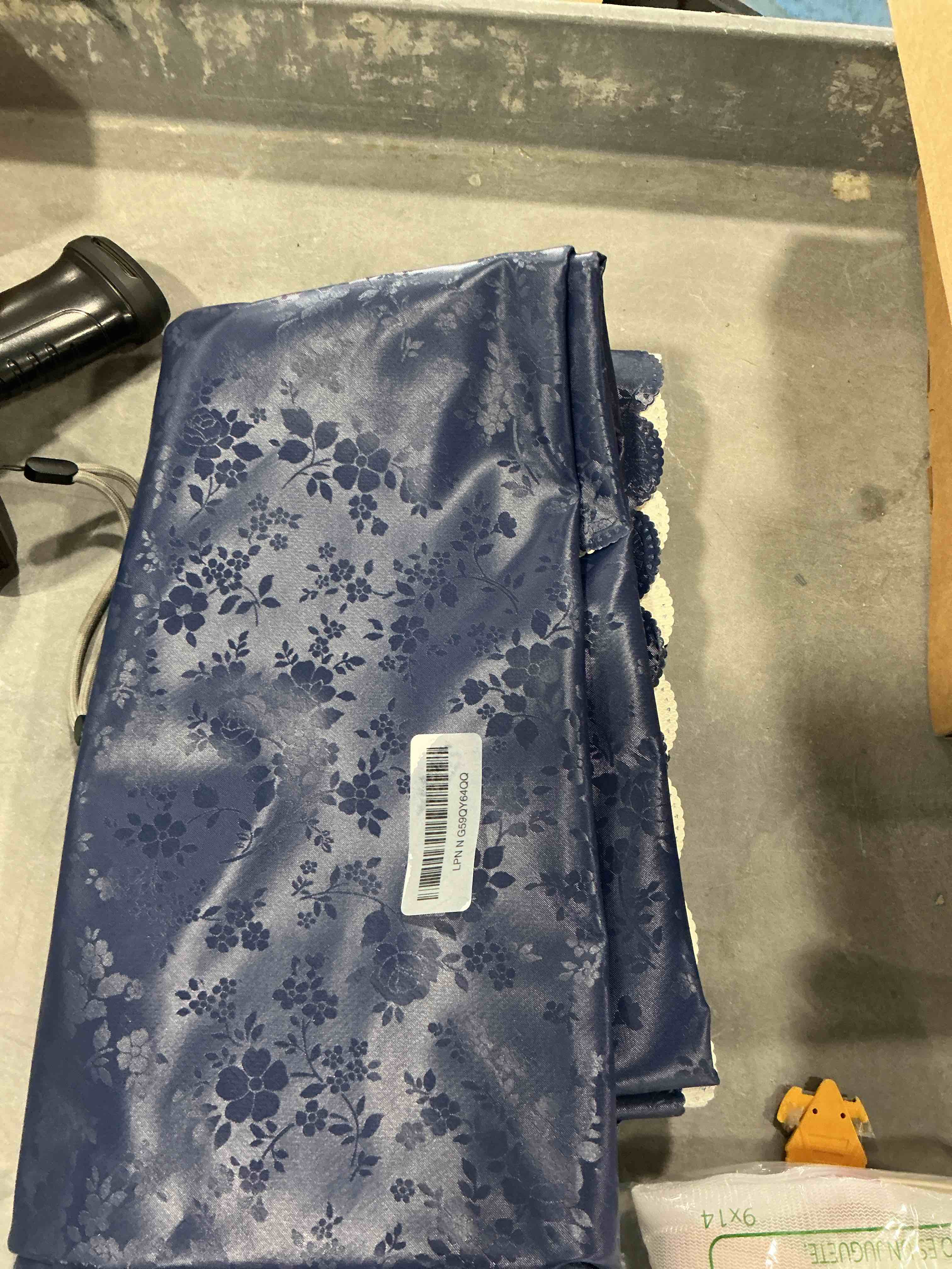 https://s3.amazonaws.com/lotting-images-prod/NonstopDeals/GRA3506041_1760545216417.jpeg