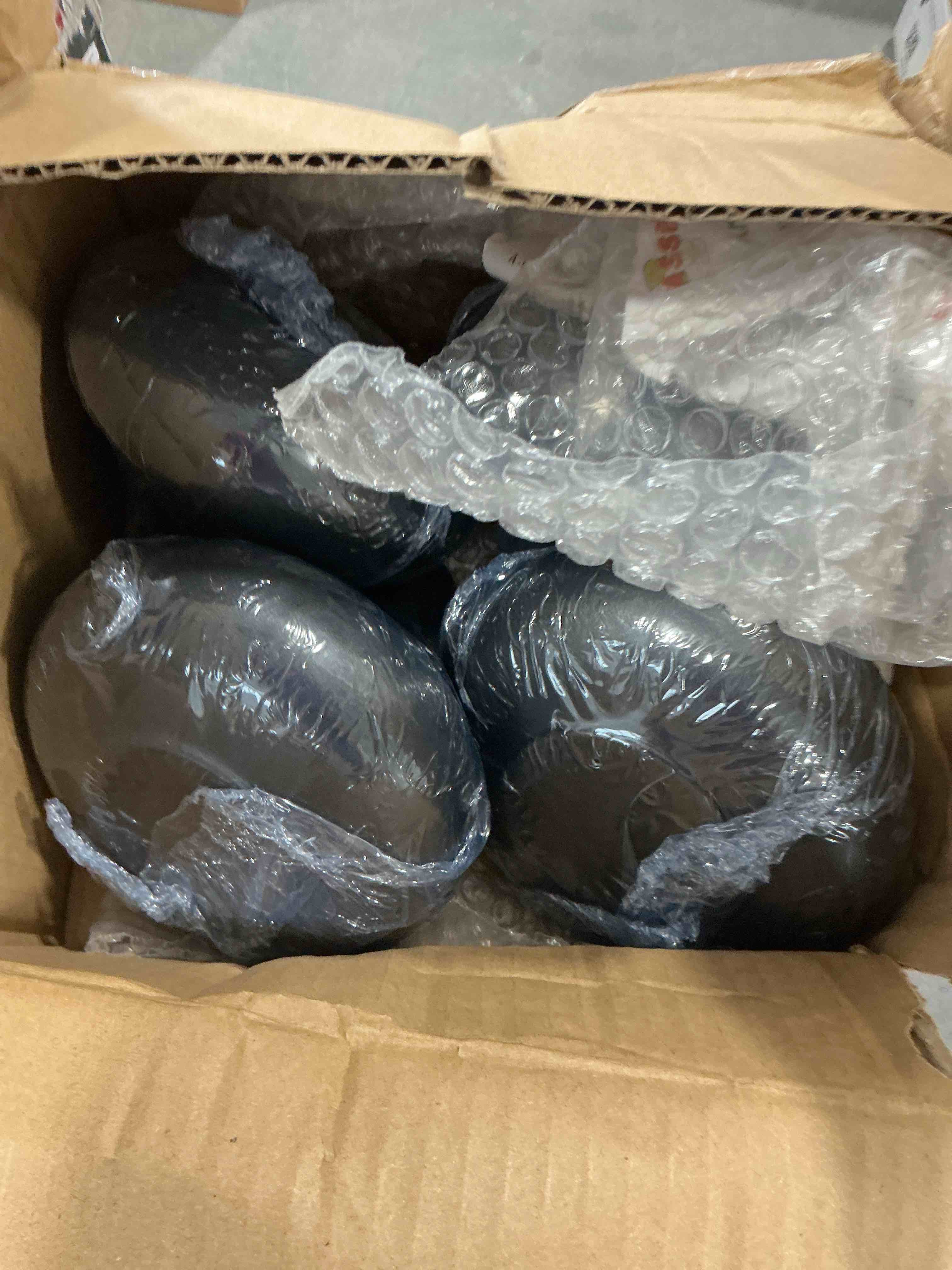 https://s3.amazonaws.com/lotting-images-prod/NonstopDeals/GRA3506046_1760546525180.jpeg