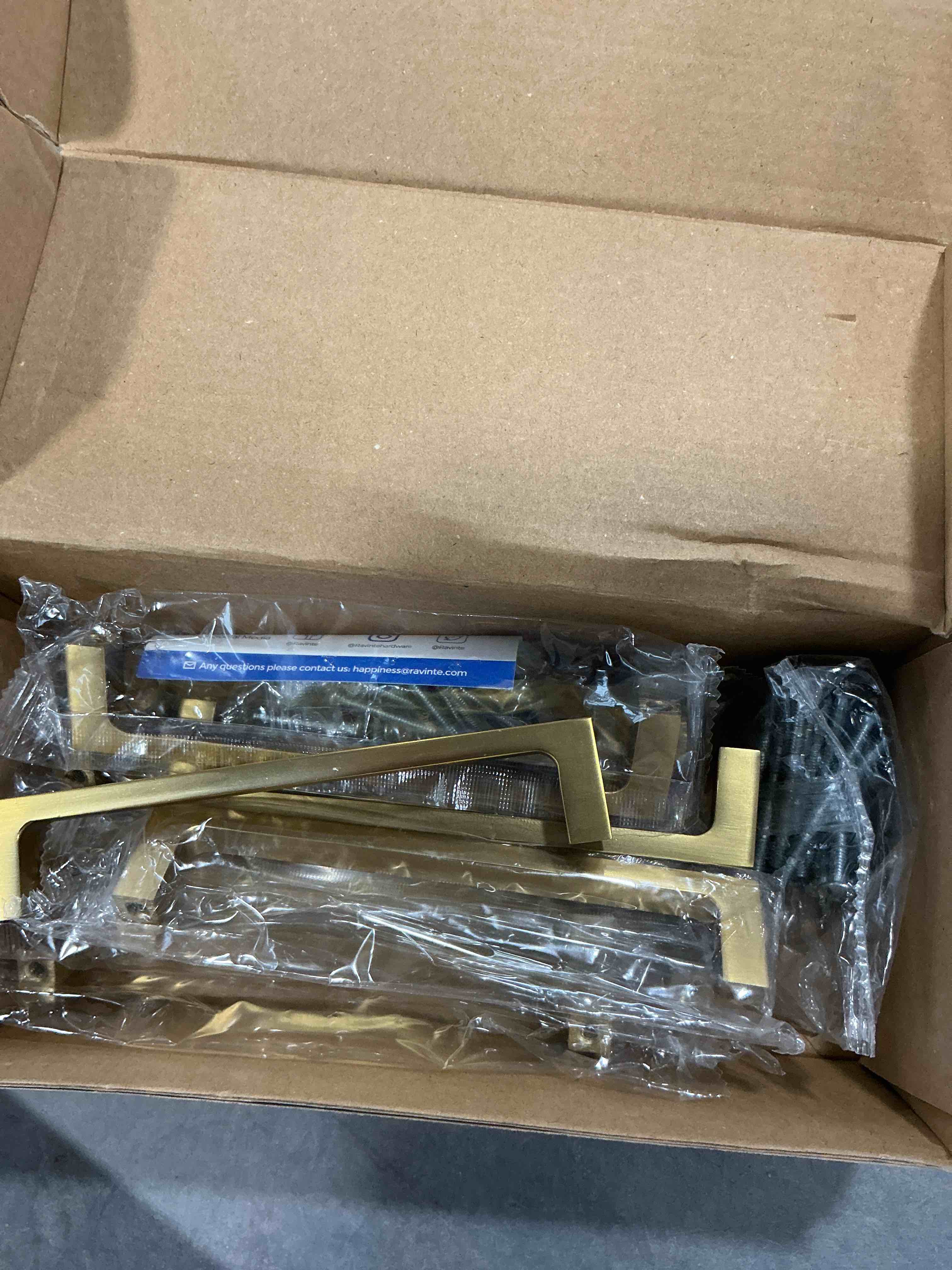 https://s3.amazonaws.com/lotting-images-prod/NonstopDeals/GRA3506055_1760545864978.jpeg