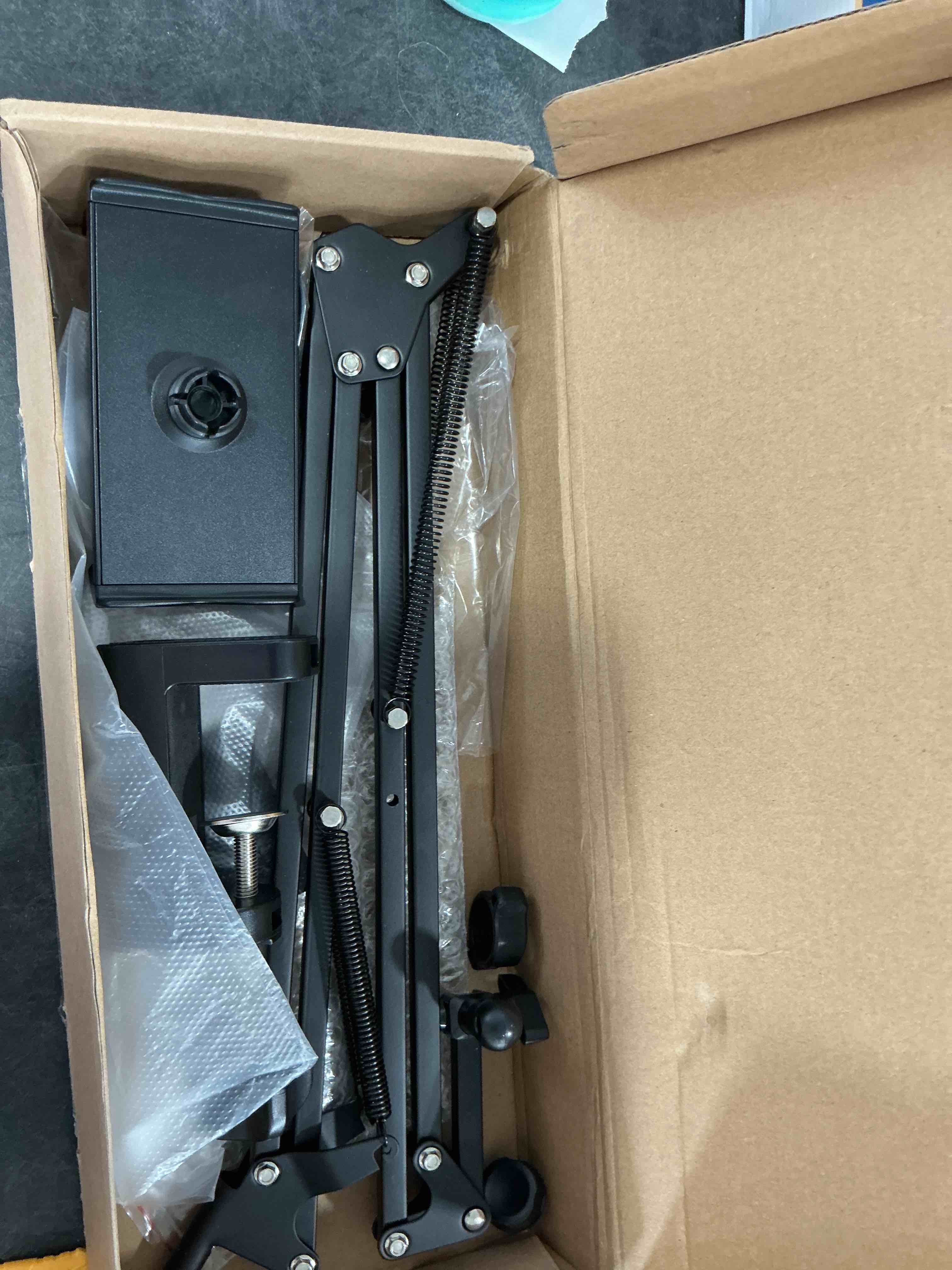 https://s3.amazonaws.com/lotting-images-prod/NonstopDeals/GRA3506071_1760552263123.jpeg