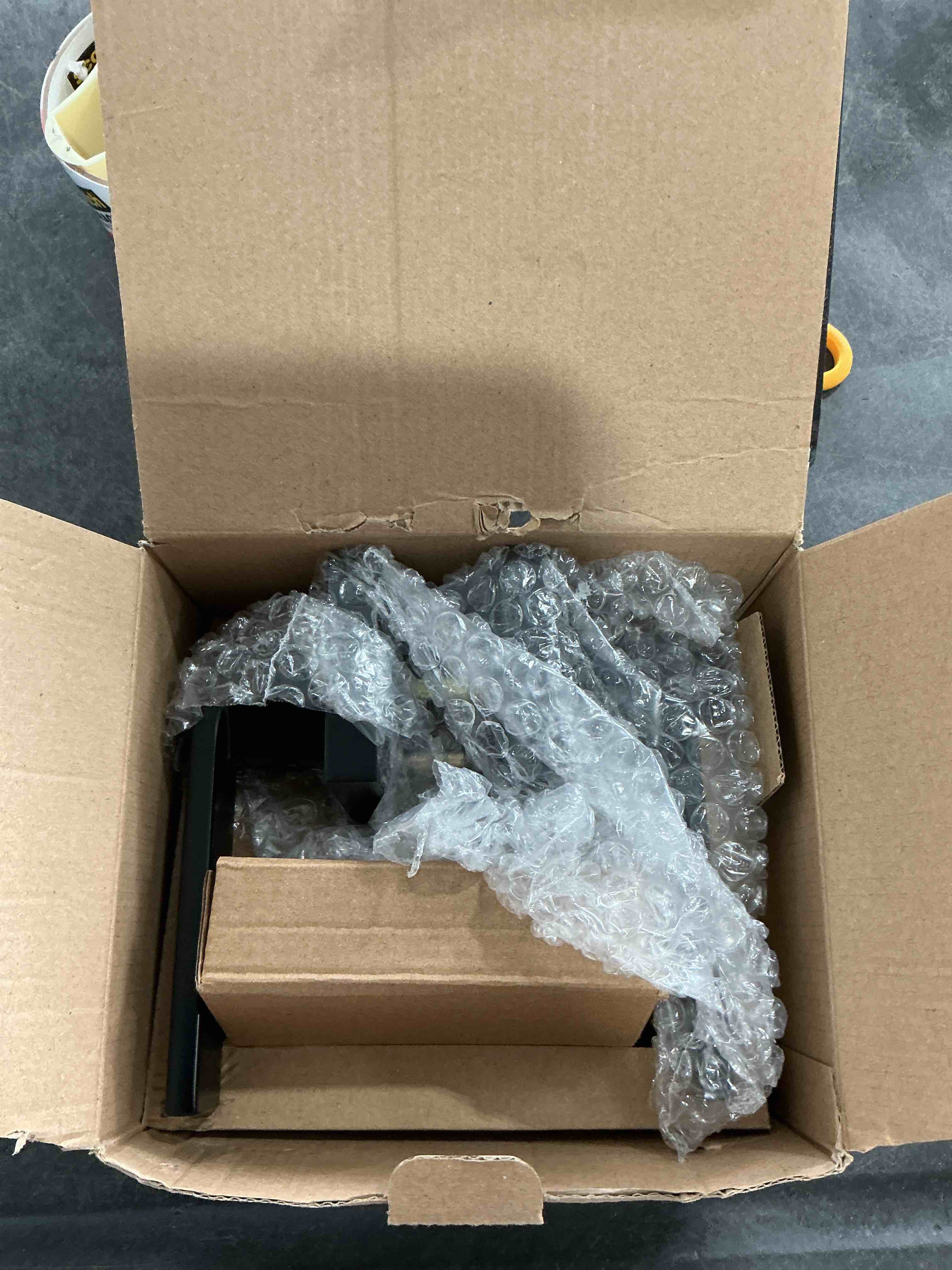 https://s3.amazonaws.com/lotting-images-prod/NonstopDeals/GRA3506083_1760554286616.jpeg