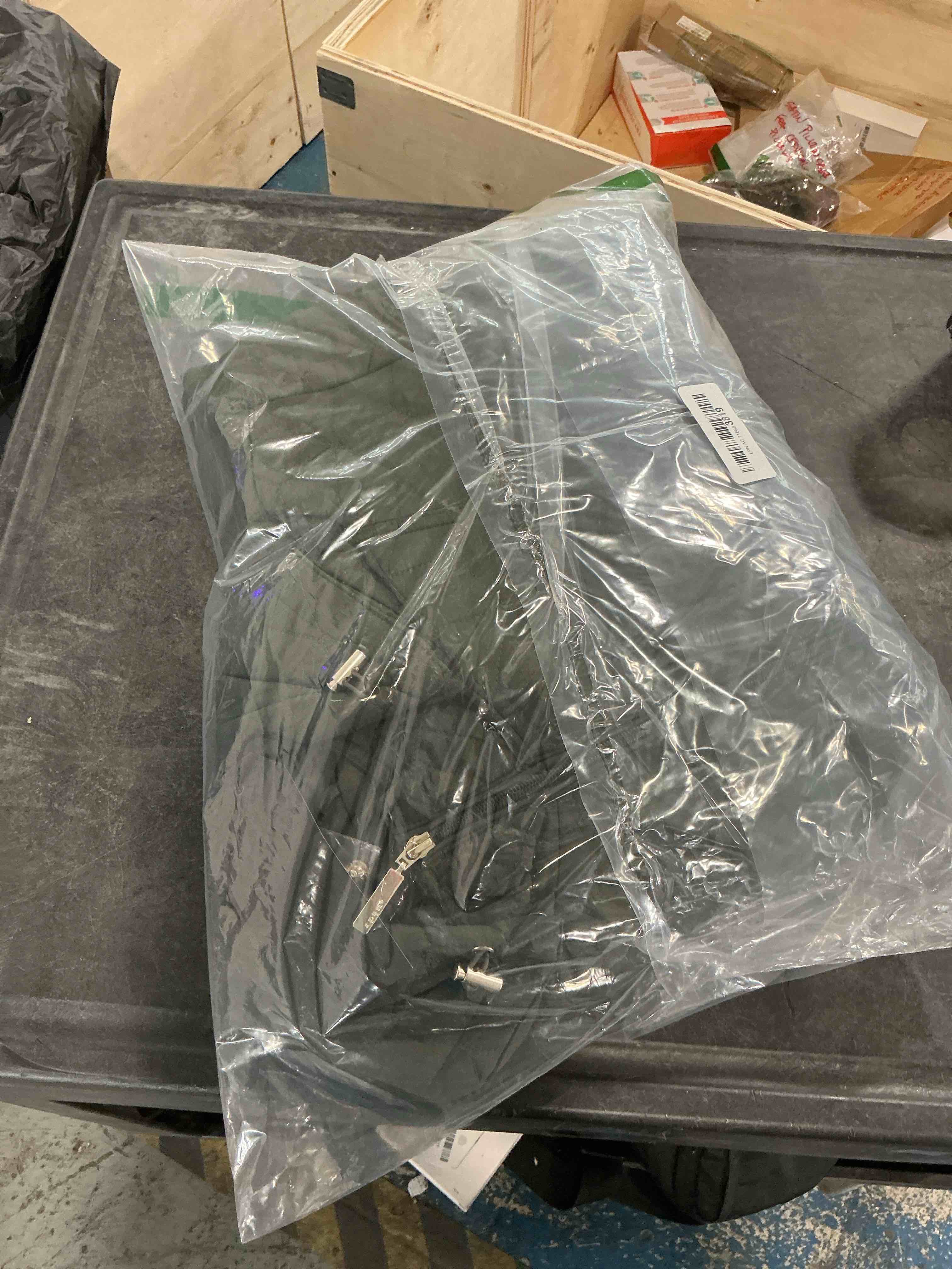 https://s3.amazonaws.com/lotting-images-prod/NonstopDeals/GRA3506180_1760629423266.jpeg