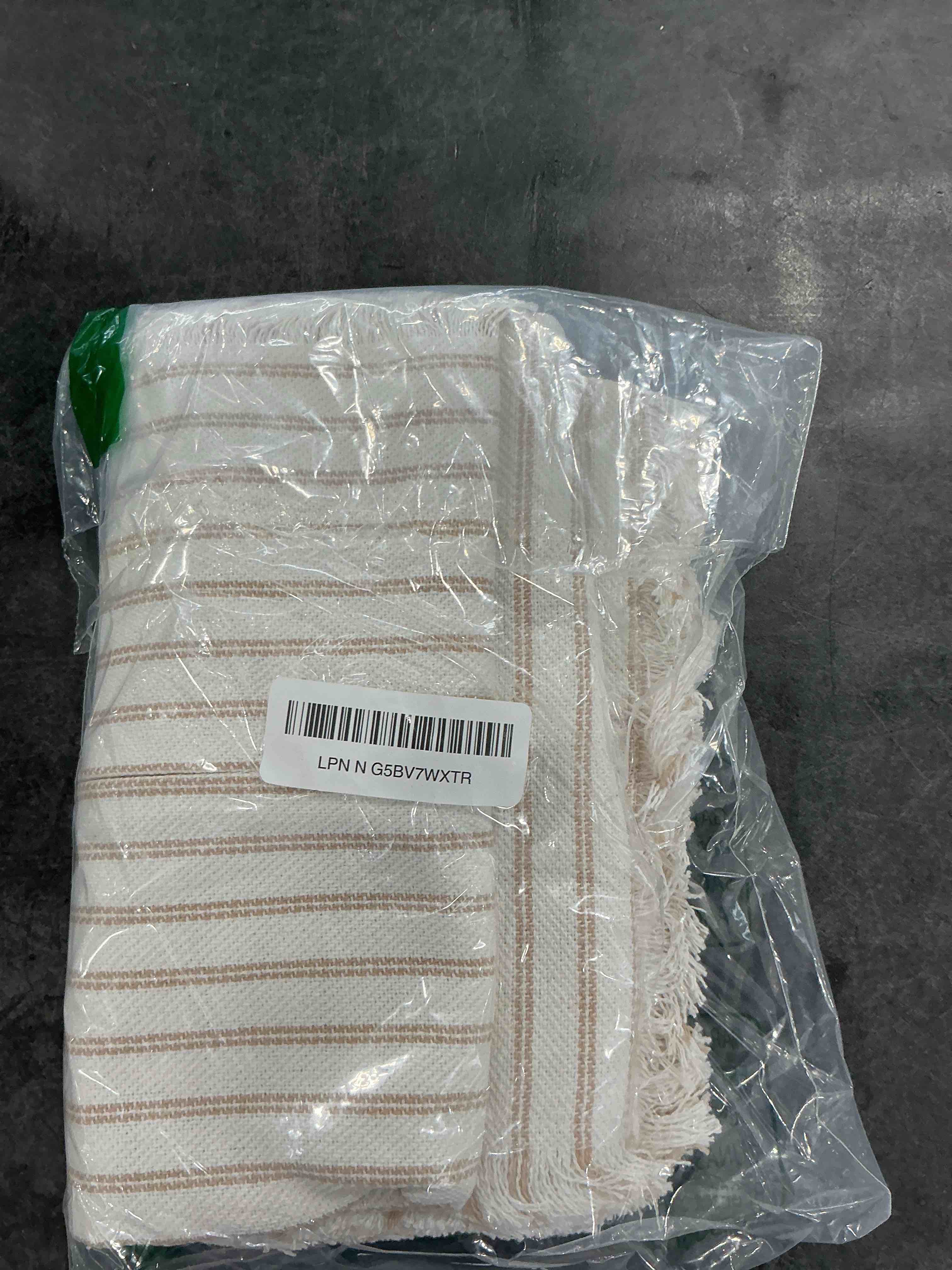 https://s3.amazonaws.com/lotting-images-prod/NonstopDeals/GRA3506383_1760719101836.jpeg