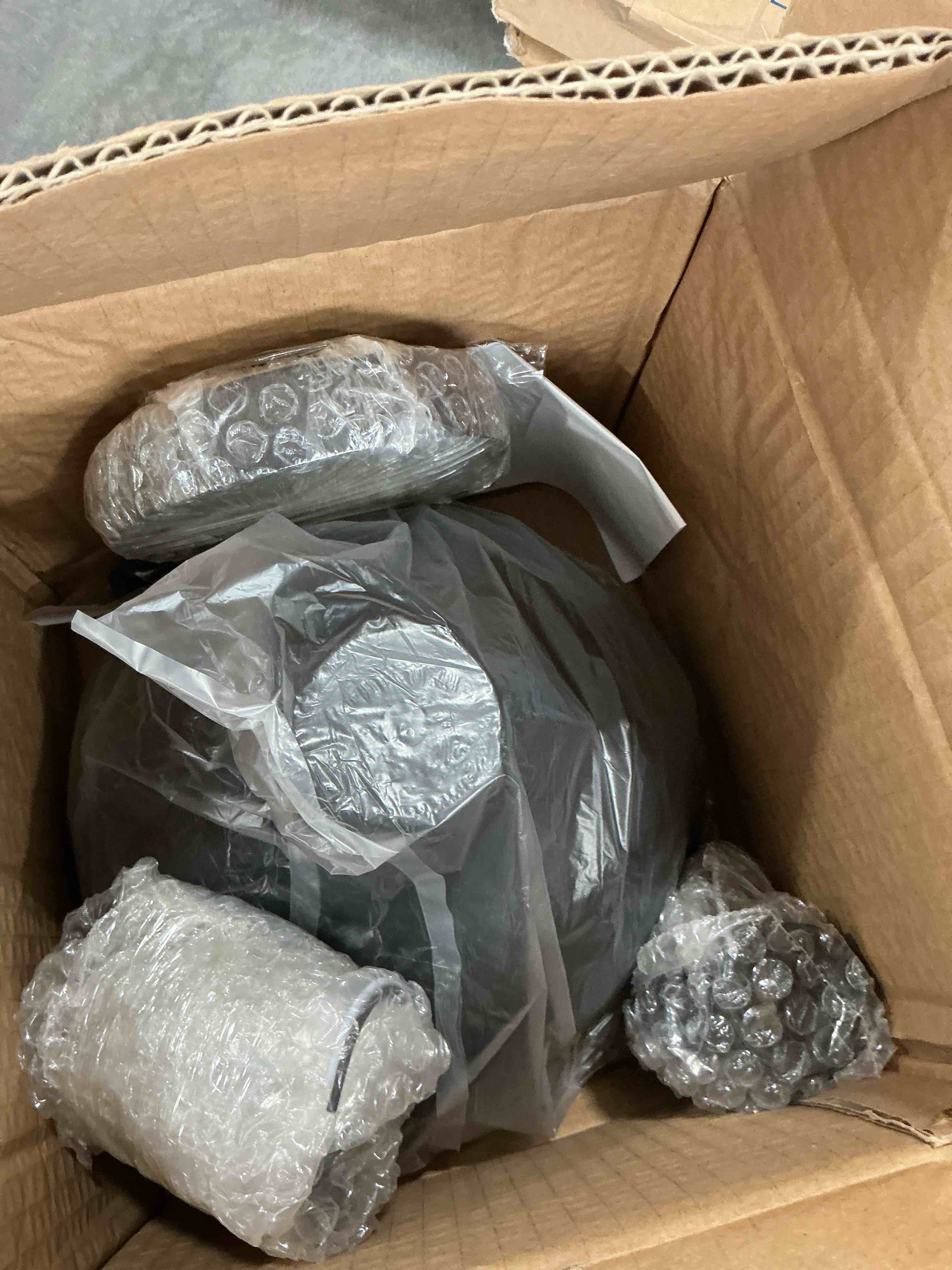 https://s3.amazonaws.com/lotting-images-prod/NonstopDeals/GRA3506393_1760722633087.jpeg