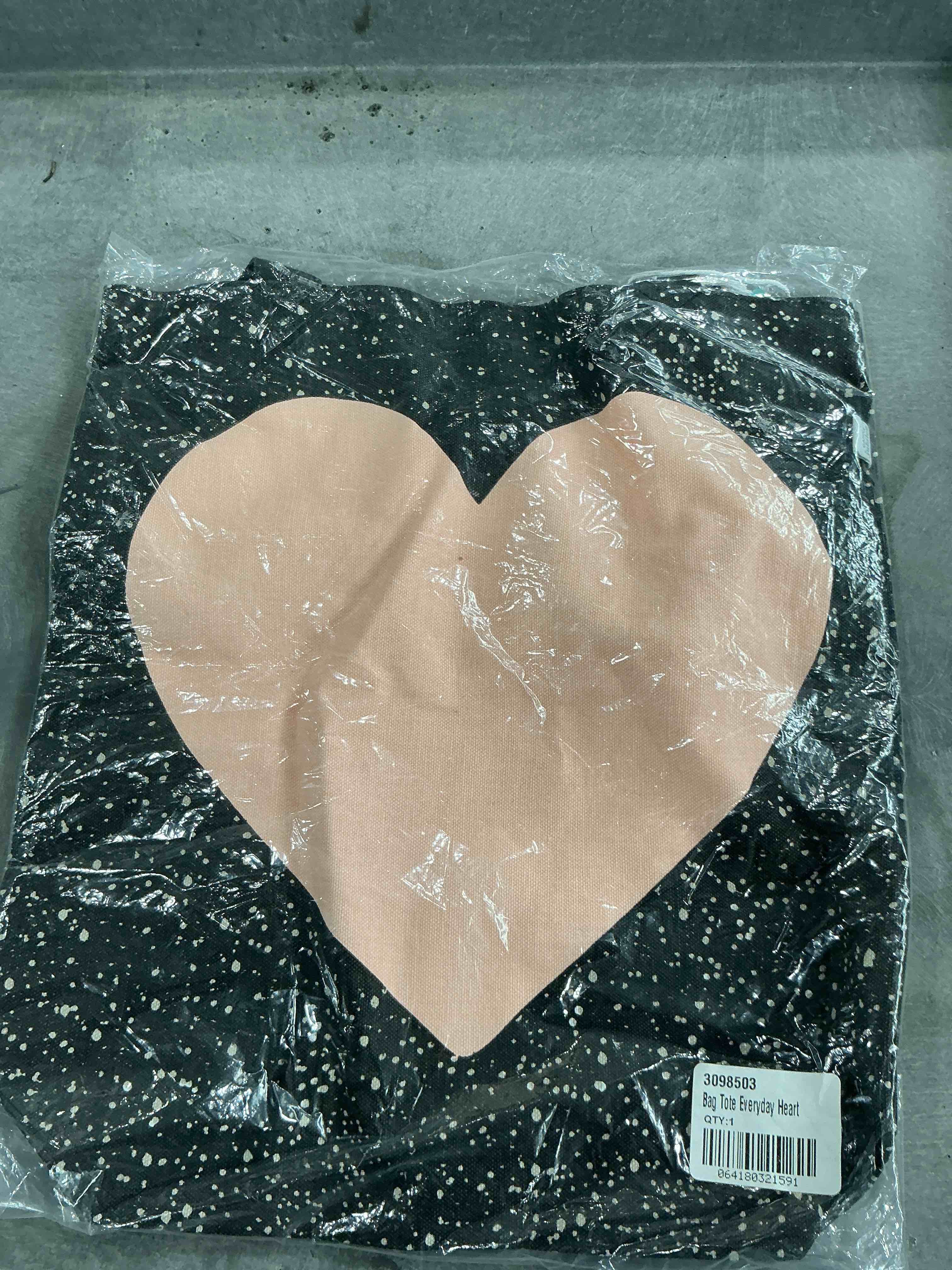 https://s3.amazonaws.com/lotting-images-prod/NonstopDeals/GRA3506407_1760727736636.jpeg