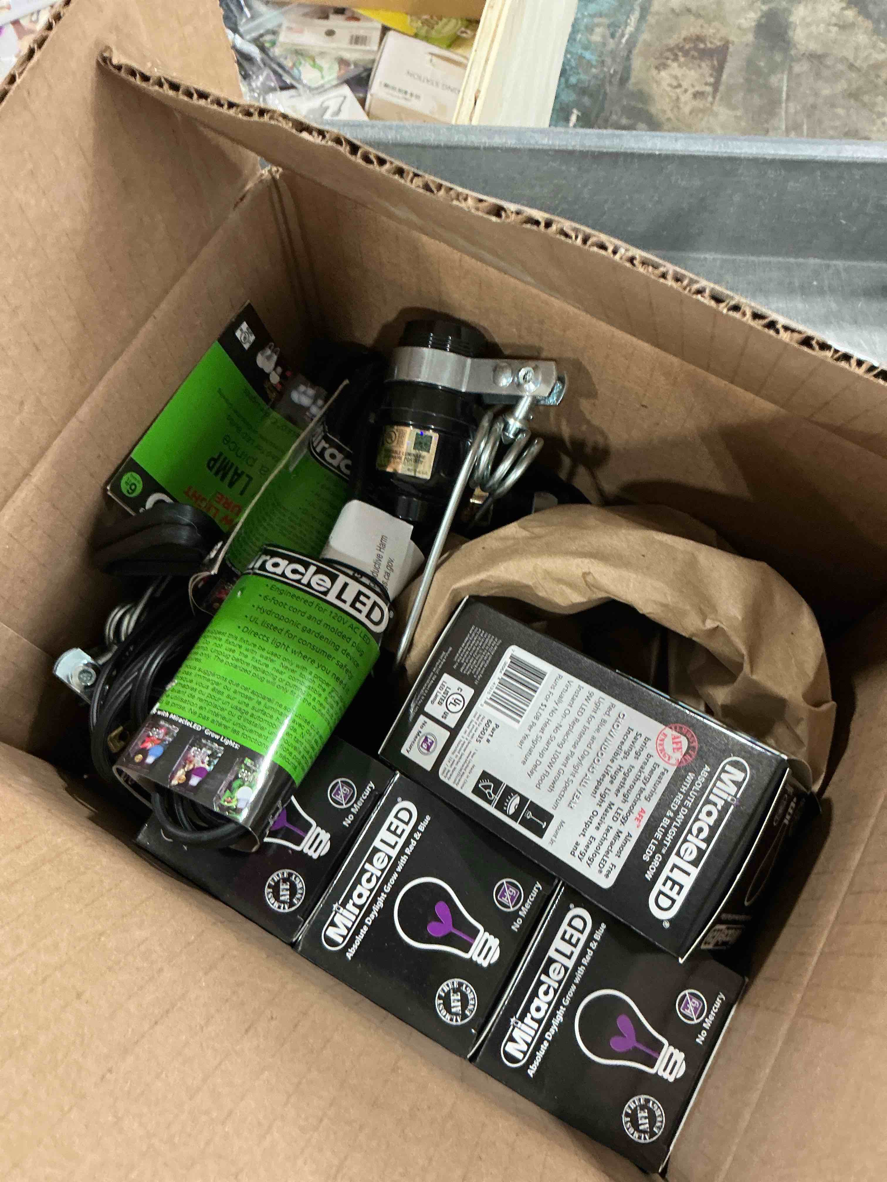 https://s3.amazonaws.com/lotting-images-prod/NonstopDeals/GRA3506428_1760734076567.jpeg
