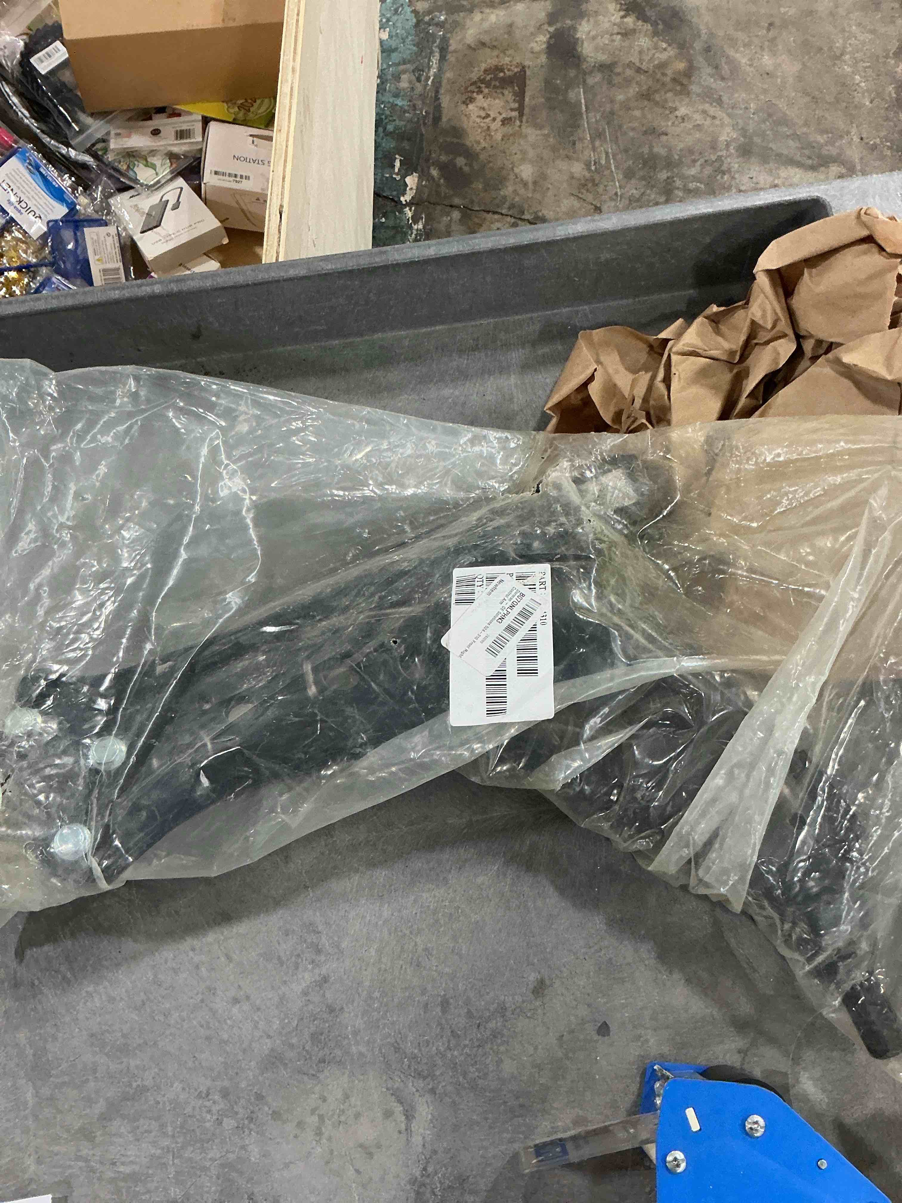 https://s3.amazonaws.com/lotting-images-prod/NonstopDeals/GRA3506429_1760734218770.jpeg