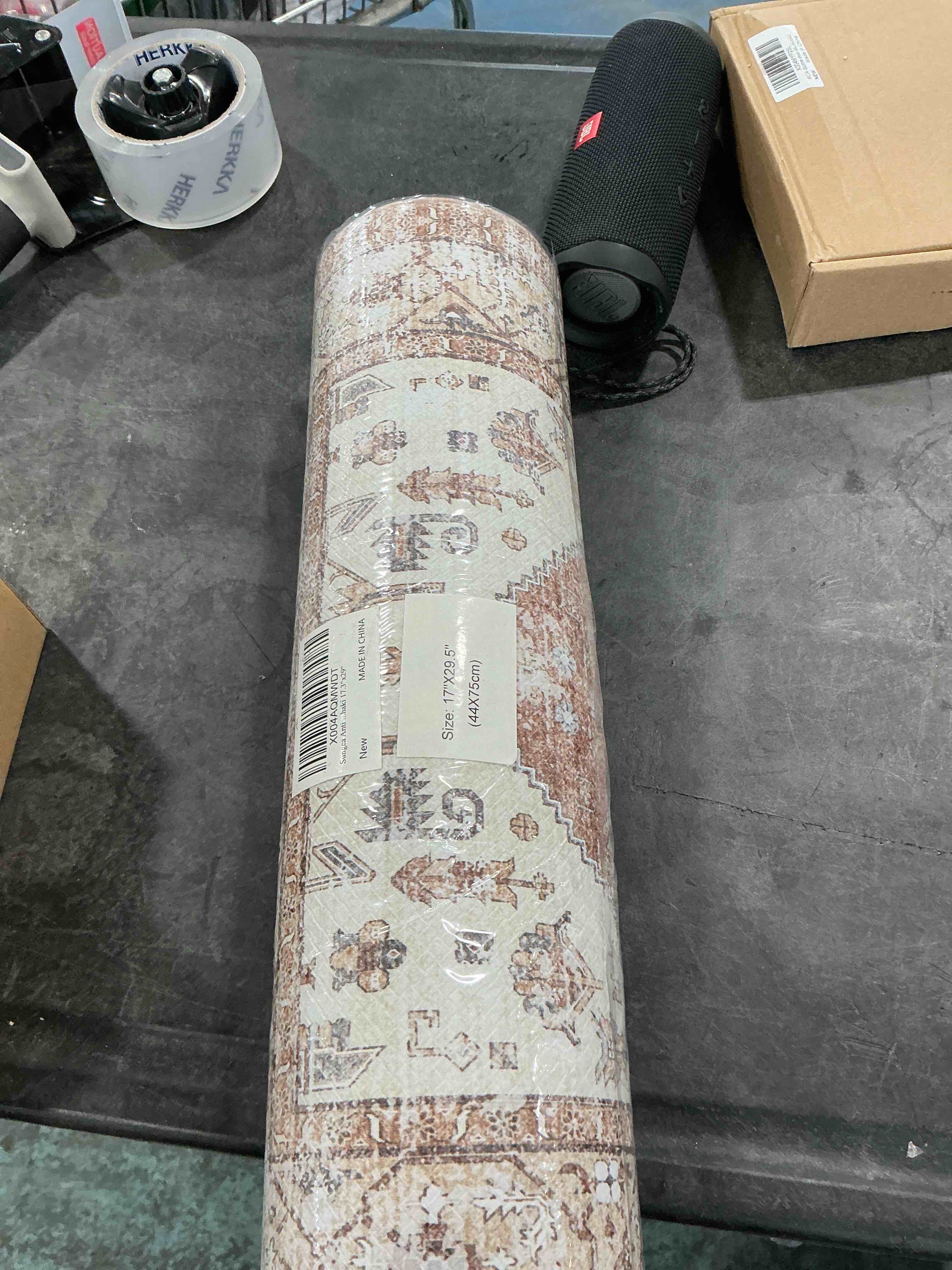 https://s3.amazonaws.com/lotting-images-prod/NonstopDeals/GRA3506465_1760802304880.jpeg