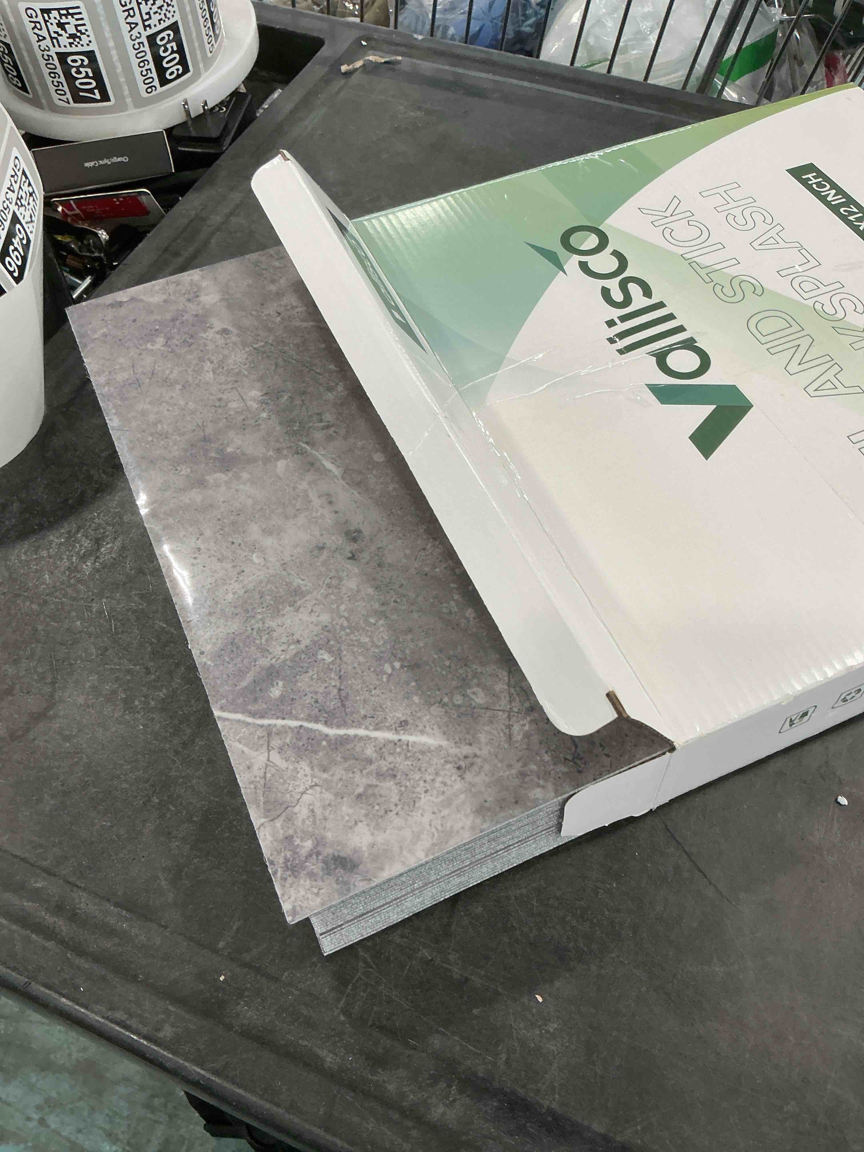 https://s3.amazonaws.com/lotting-images-prod/NonstopDeals/GRA3506495_1760806643897.jpeg