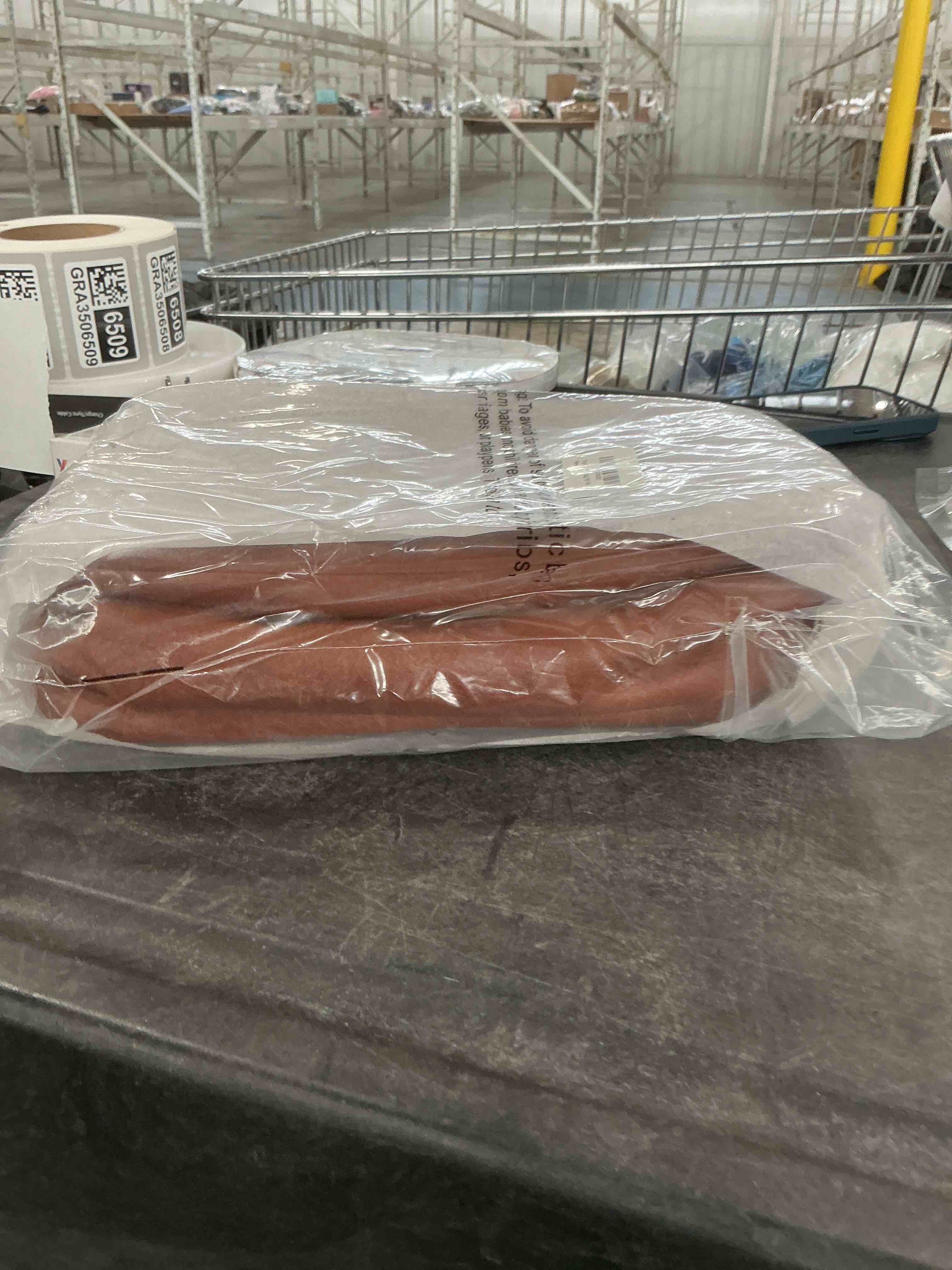 https://s3.amazonaws.com/lotting-images-prod/NonstopDeals/GRA3506499_1760808012729.jpeg