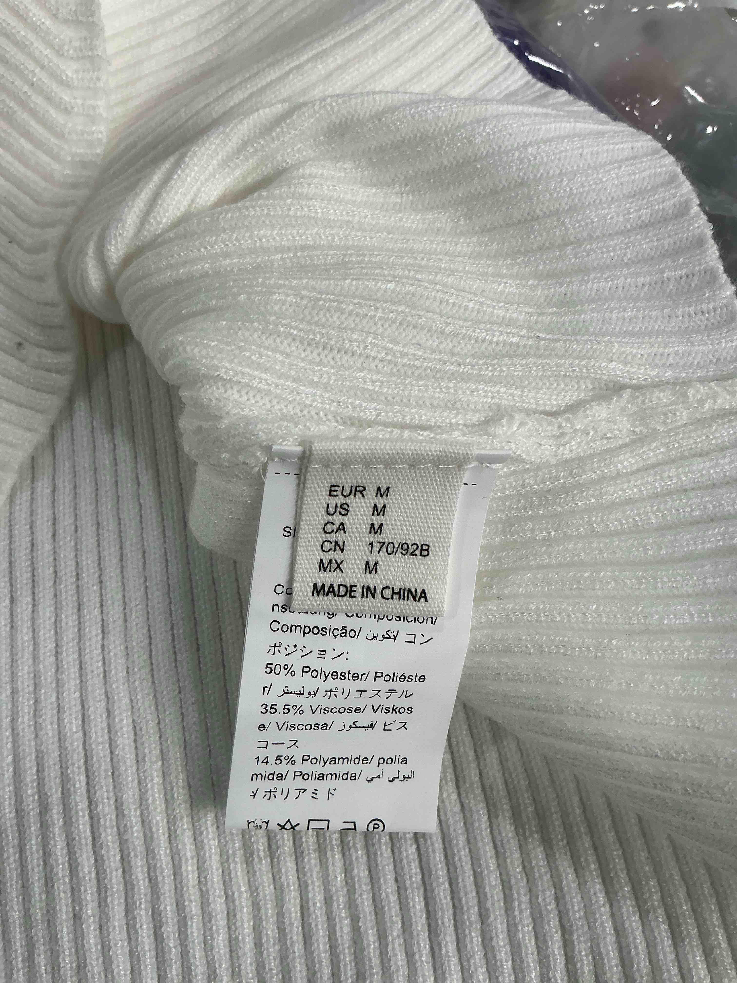 https://s3.amazonaws.com/lotting-images-prod/NonstopDeals/GRA3506545_1760821166999.jpeg